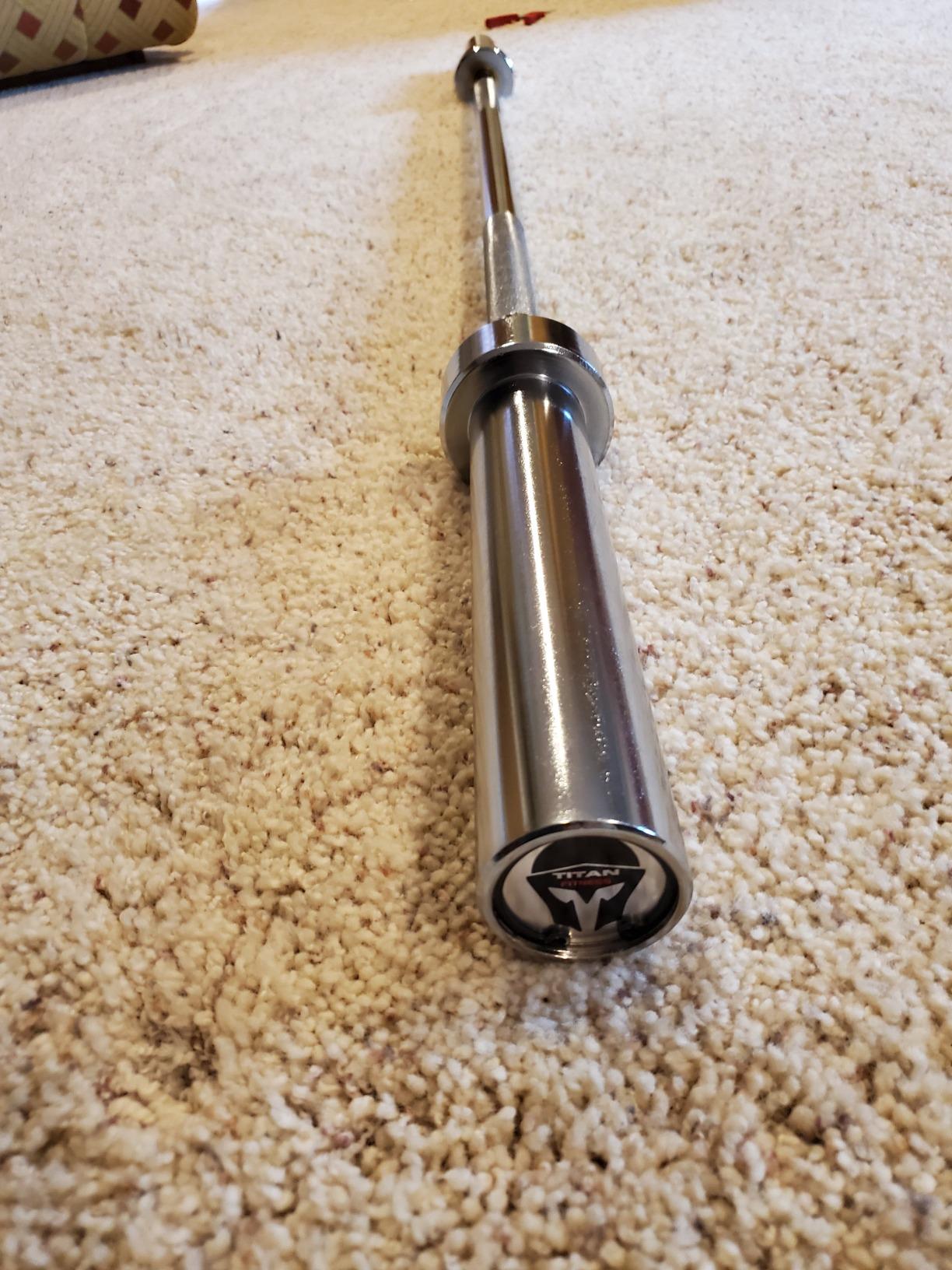 Titan Fitness 60in Olympic Weightlifting Barbell, 500 LB Capacity, 28mm Grip Shaft, Chrome Finish, Bronze Bushings, Olympic-Sized Weight Sleeves customer photo 1