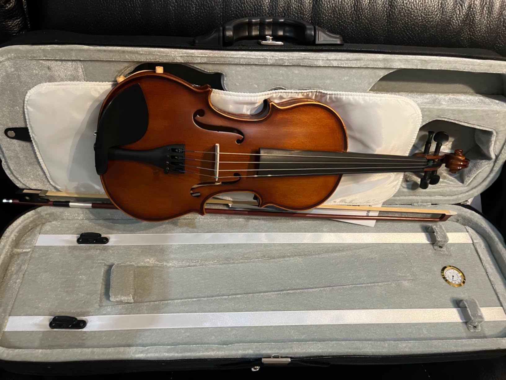 Bunnel Pupil Violin Outfit 4/4 Full Size By Kennedy Violins - Carrying Case and Accessories Included - Solid Maple Wood and Ebony Fittings customer photo 2