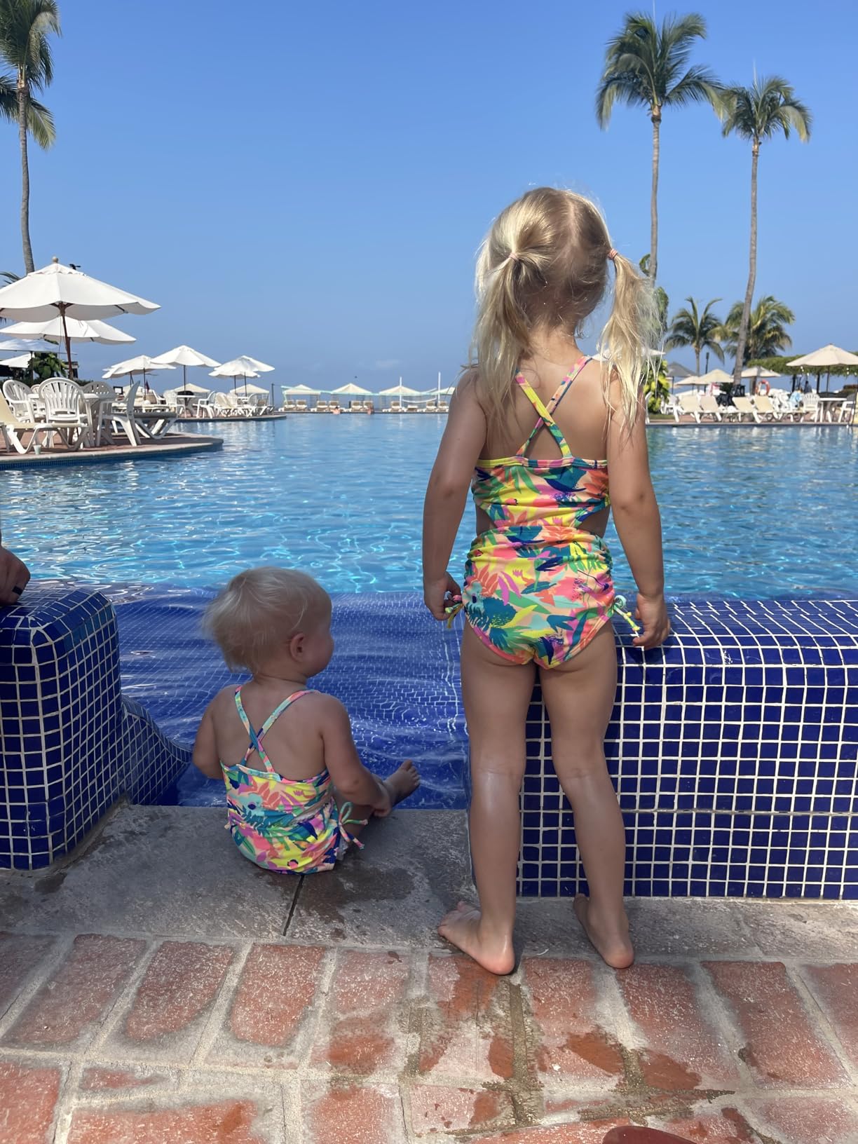 SoCozy Splash Swim 3 in 1 Shampoo + Conditioner + Wash, 10.5 Ounce ( Pack May Vary ) customer photo 2