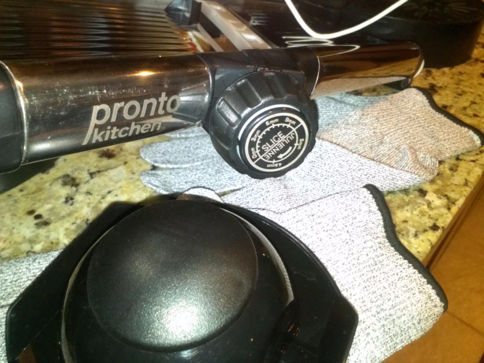 Gramercy Mandoline Slicer for Kitchen with 12 Slice Settings, Black Edition | Slice from Paper-Thin to Thick-Cut with Stainless Steel Frame and Rotating Blade, Non-Slip Base, Gloves and Guard Included customer photo 1