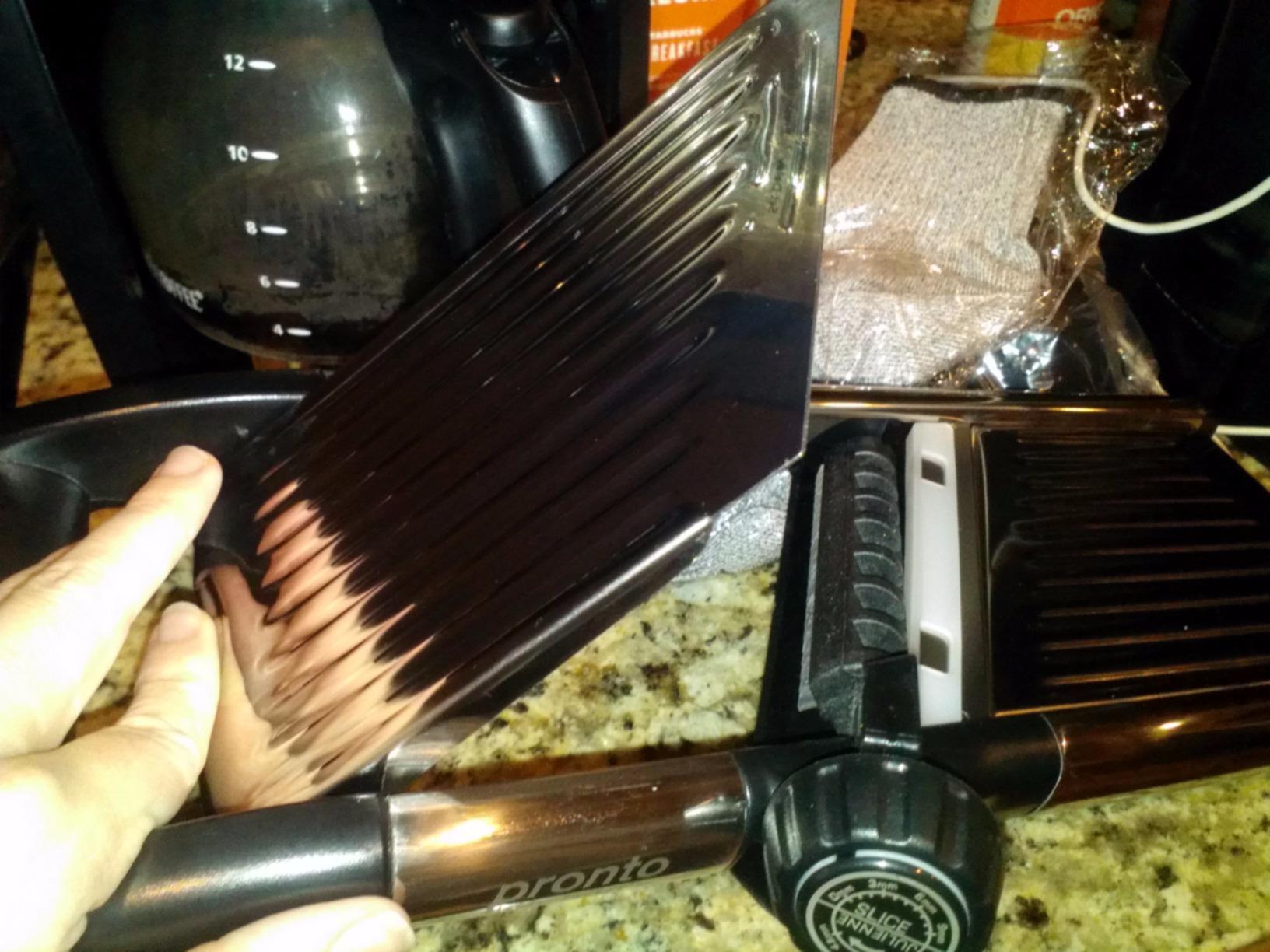 Gramercy Mandoline Slicer for Kitchen with 12 Slice Settings, Black Edition | Slice from Paper-Thin to Thick-Cut with Stainless Steel Frame and Rotating Blade, Non-Slip Base, Gloves and Guard Included customer photo 2