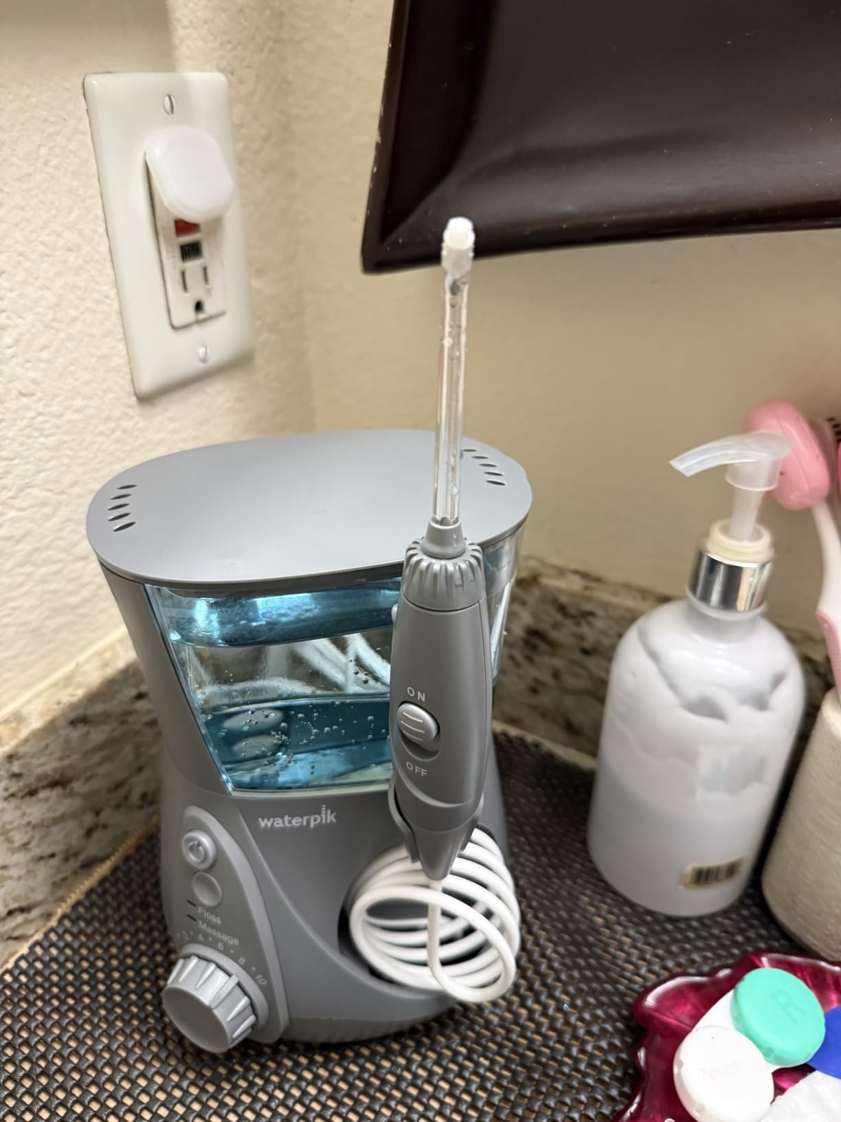 Waterpik Aquarius Countertop Water Flosser with 10 Settings, 7 Tips, Black customer photo 2