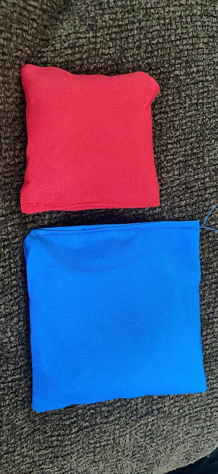 Himal Outdoors Portable Cornhole Board Set, Foldable 3 x 2 Ft customer photo 2