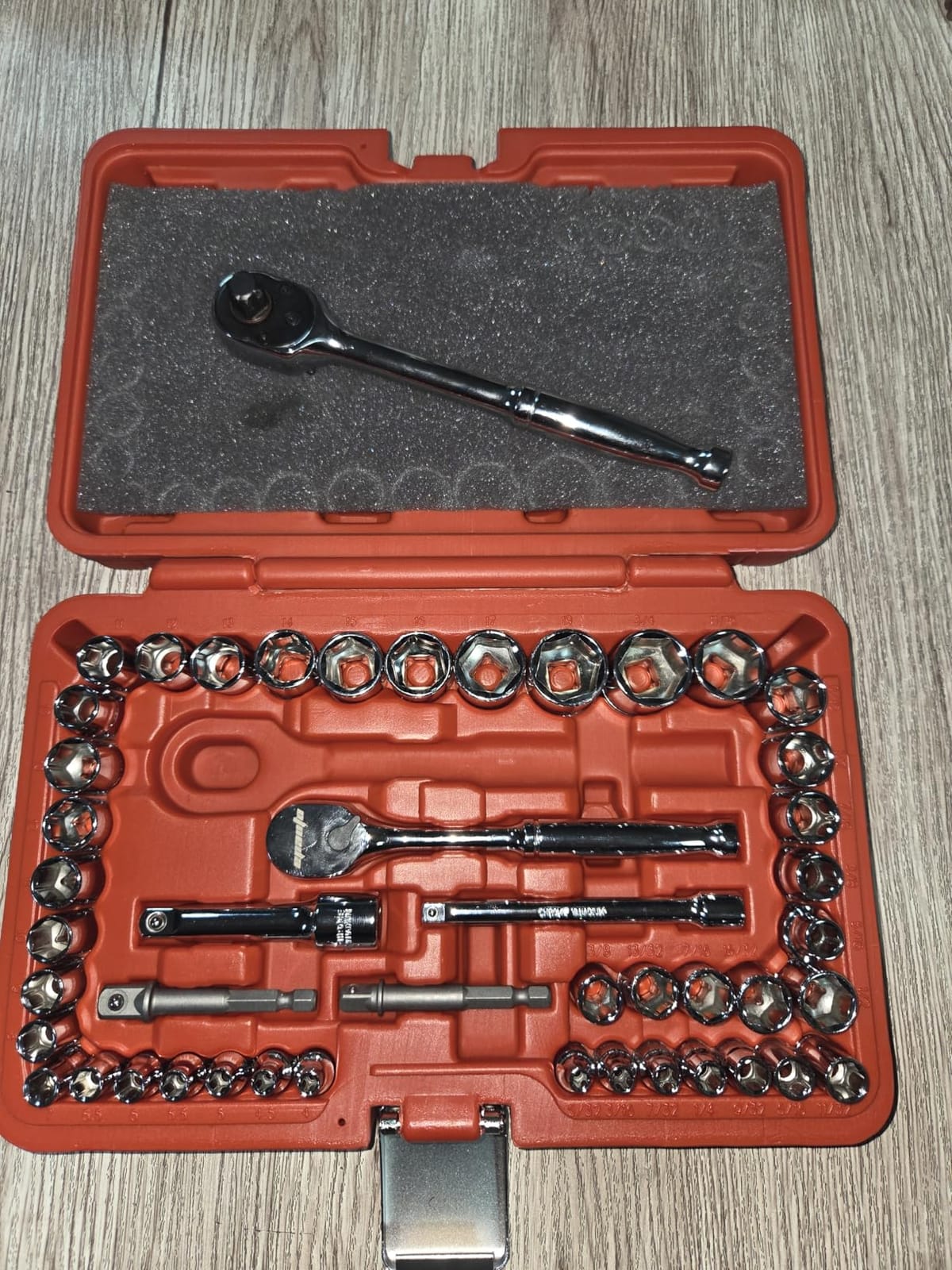 EPAuto 40 Pieces 1/4-Inch & 3/8-Inch Drive Socket Set, 72 Tooth Ratchet customer photo 1