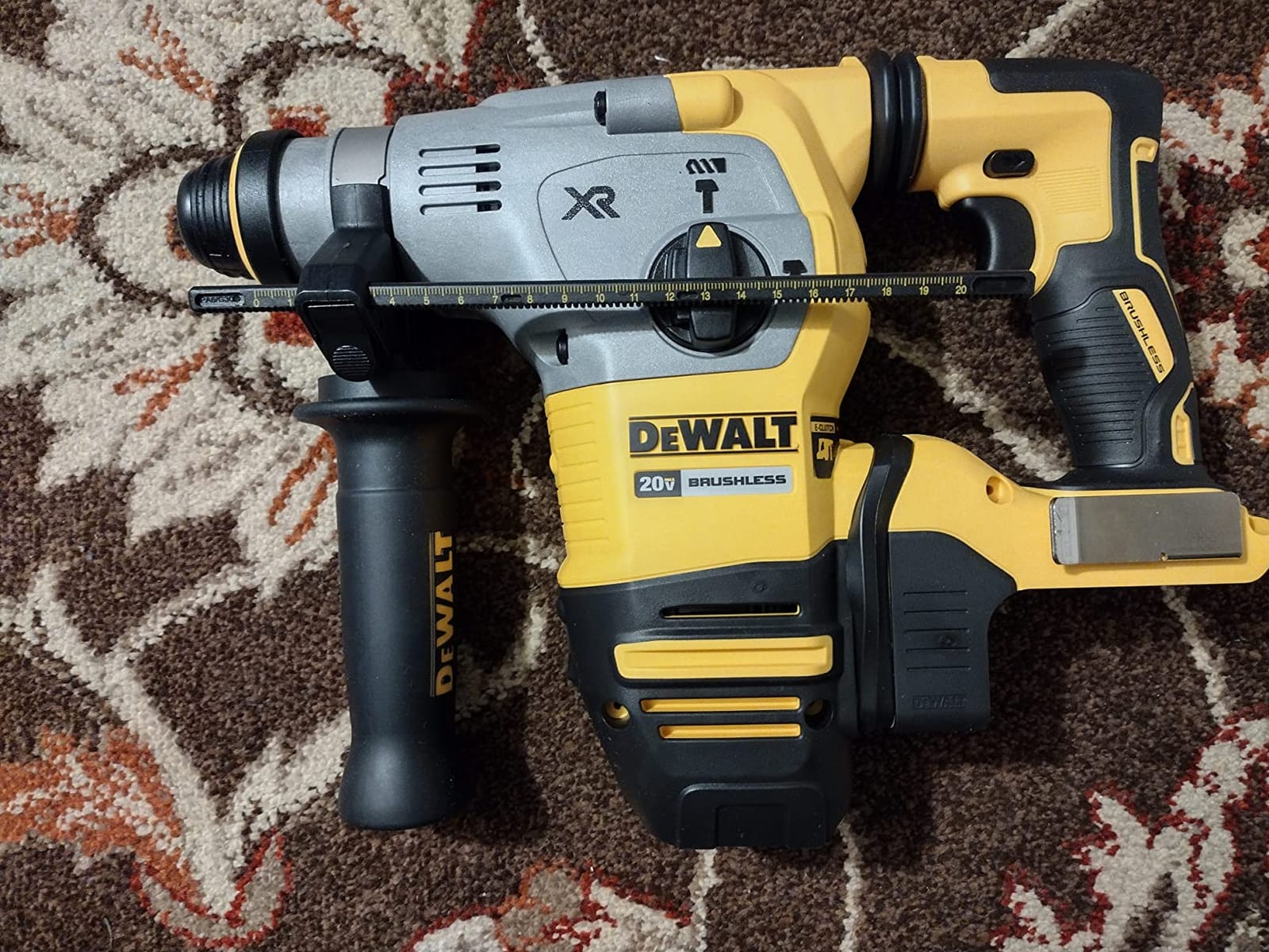 DEWALT DCH293B 20V Max XR Brushless 1-1/8” L-Shape SDS Plus Rotary Hammer Drill (Tool Only) customer photo 1