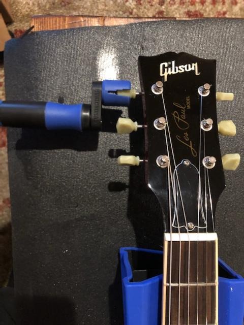 MusicNomad Grip Guitar String Peg Winder, Non-Scratch, Dual Bearing (MN221) customer photo 2