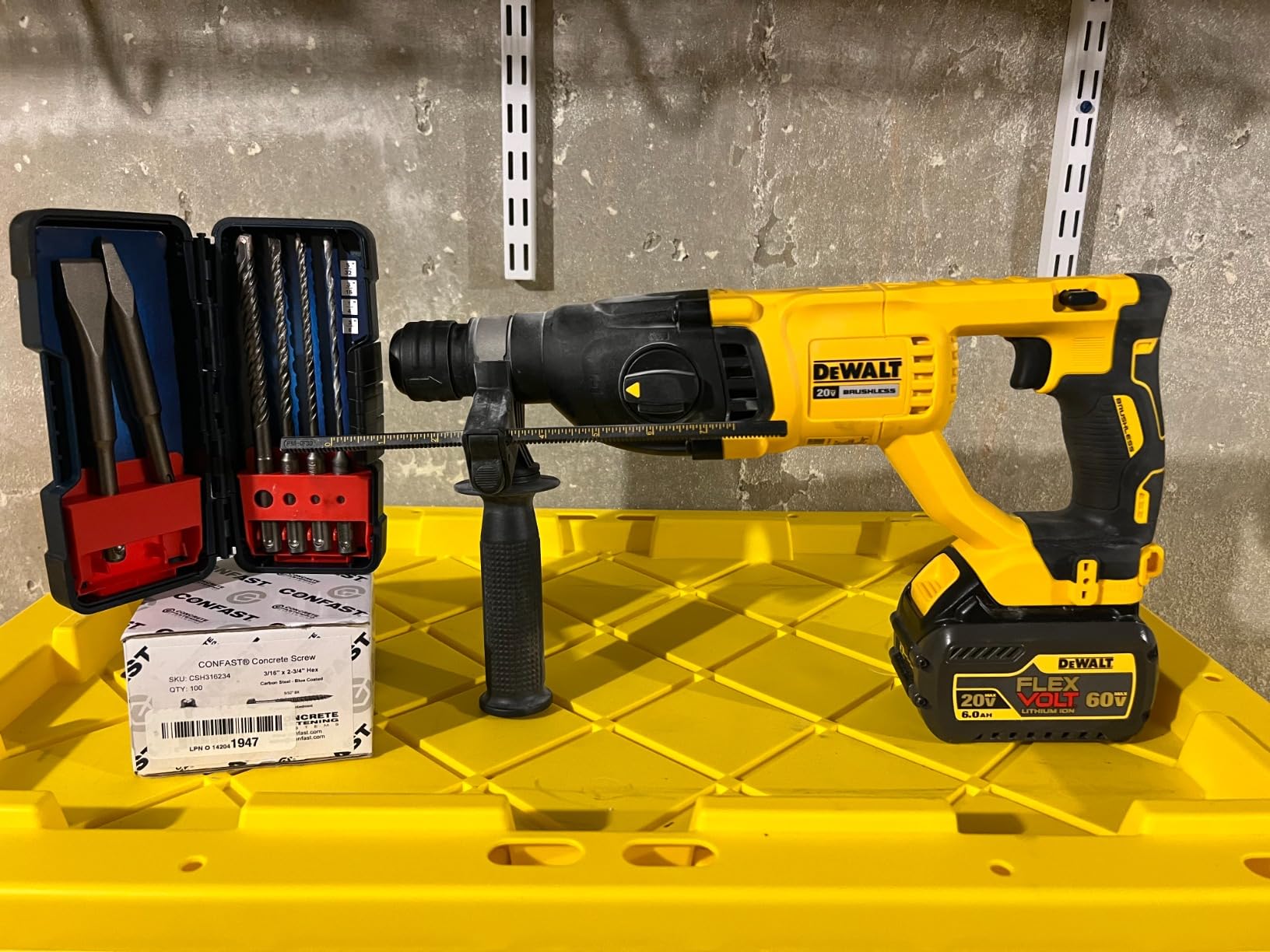 DEWALT 20V MAX SDS Plus 1 Inch Cordless Rotary Hammer with D-Handle, Bare Tool Only (DCH133B) customer photo 2