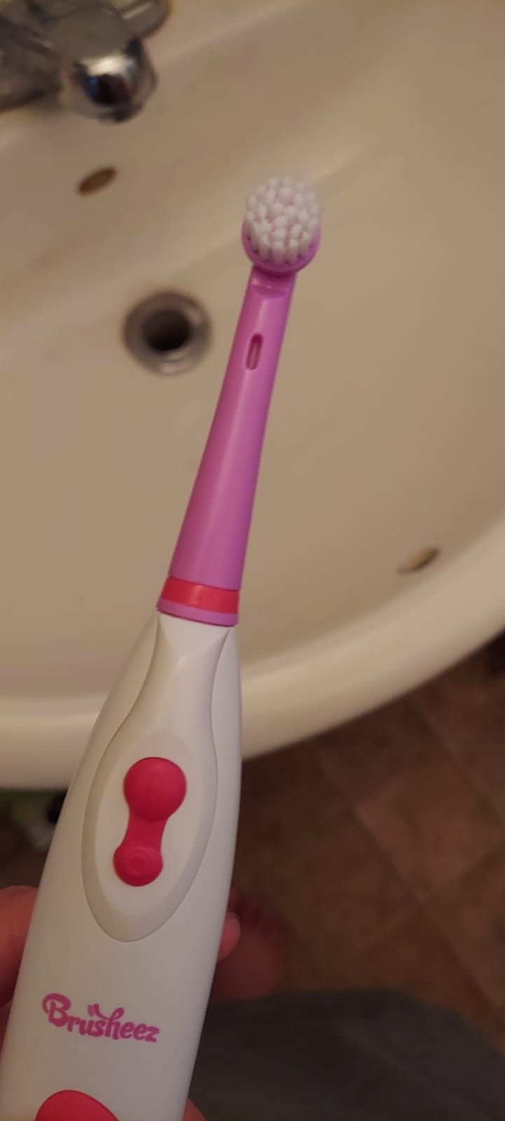 Brusheez Kids Electric Toothbrush Set customer photo 2