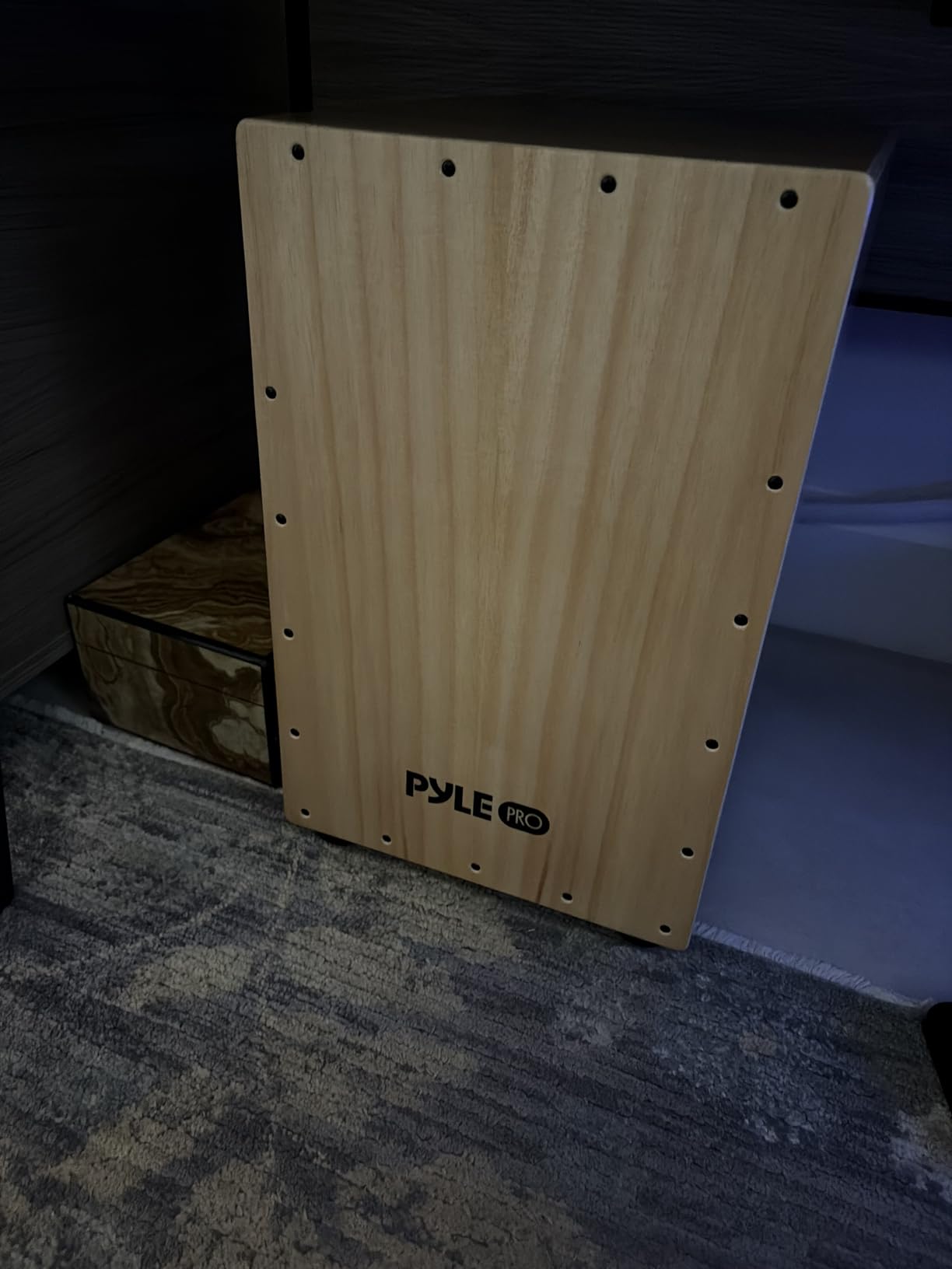 Pyle Jam - Wooden Cajon - Handcrafted Stringed Lightweight Percussion Box With Internal Guitar Strings, Rubber Capped Feet, Suitable For All Ages customer photo 2