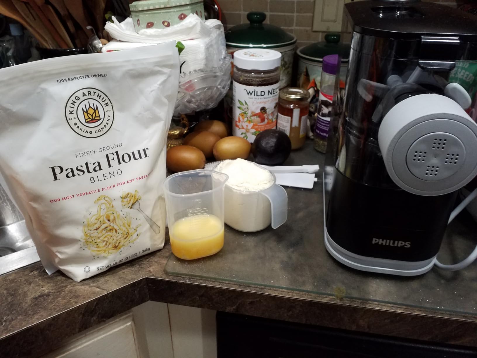 Philips Kitchen Appliances Compact Pasta and Noodle Maker, Viva Collection, Comes with 3 Default Classic Pasta Shaping Discs, Fully Automatic, Recipe Book, Small, White (HR2370/05) customer photo 1