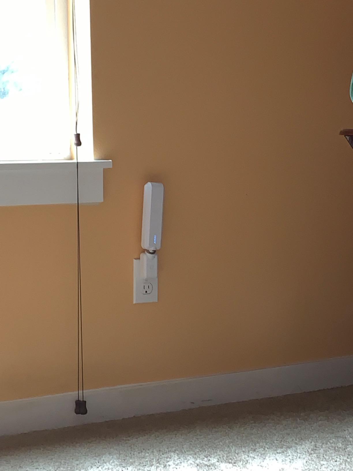 HD WiFi System by Ubiquiti Labs, Seamless Whole Home Wireless Internet Coverage, HD WiFi Router, 2 Mesh Points, 4 Gigabit Ethernet, 1 WAN Port, Ethernet Cable (AmpliFi HD UniBody) customer photo 2