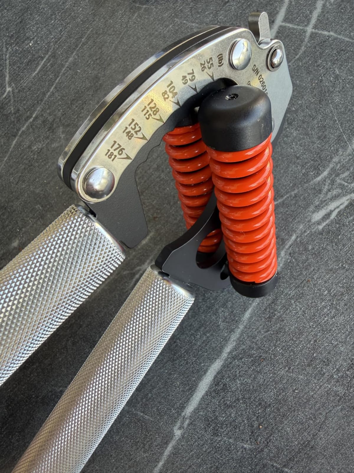 GD IRON GRIP Grip Strength Trainer Hand Gripper Forearm Strengthener Metal | Silent durable adjustable hand strengthening device, Hand exerciser squeezers, arm wrestling training equipment, grip trainer customer photo 2