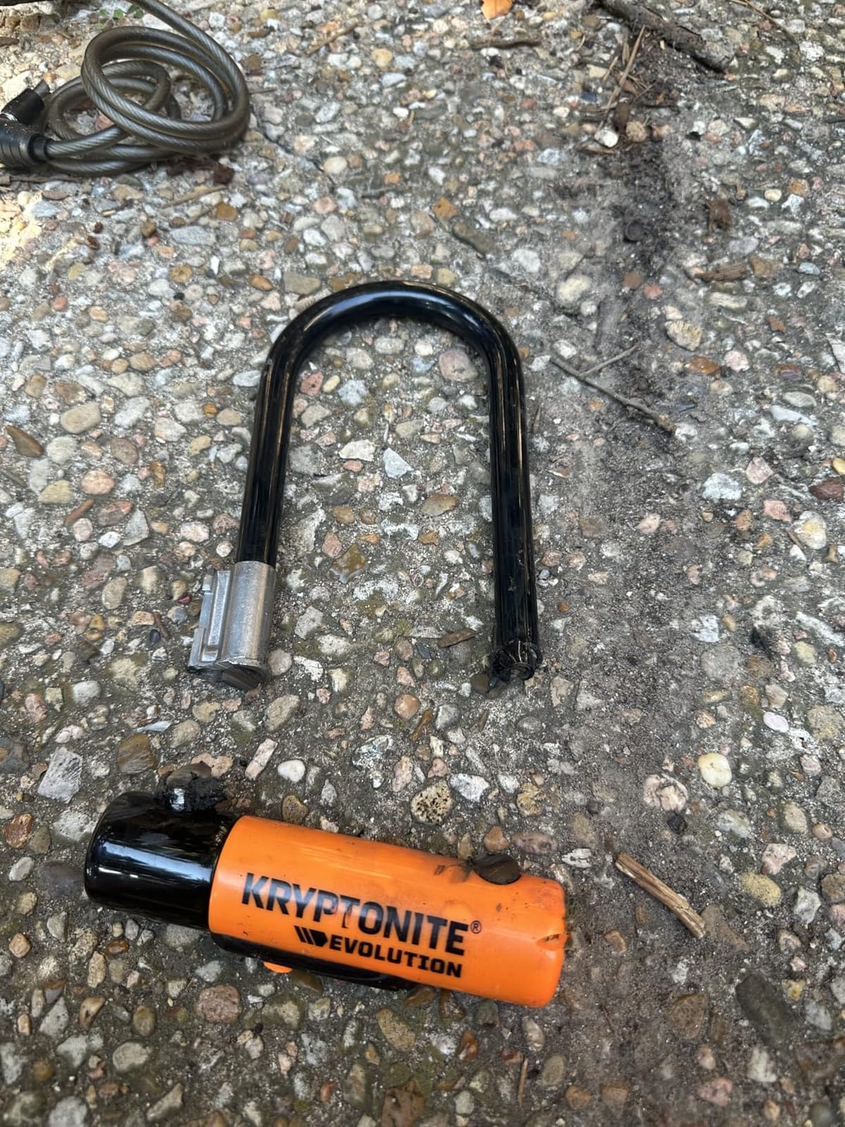 Kryptonite Evolution Mini-7 Bike U-Lock, 13mm Steel Shackle, 4 ft Cable customer photo 1