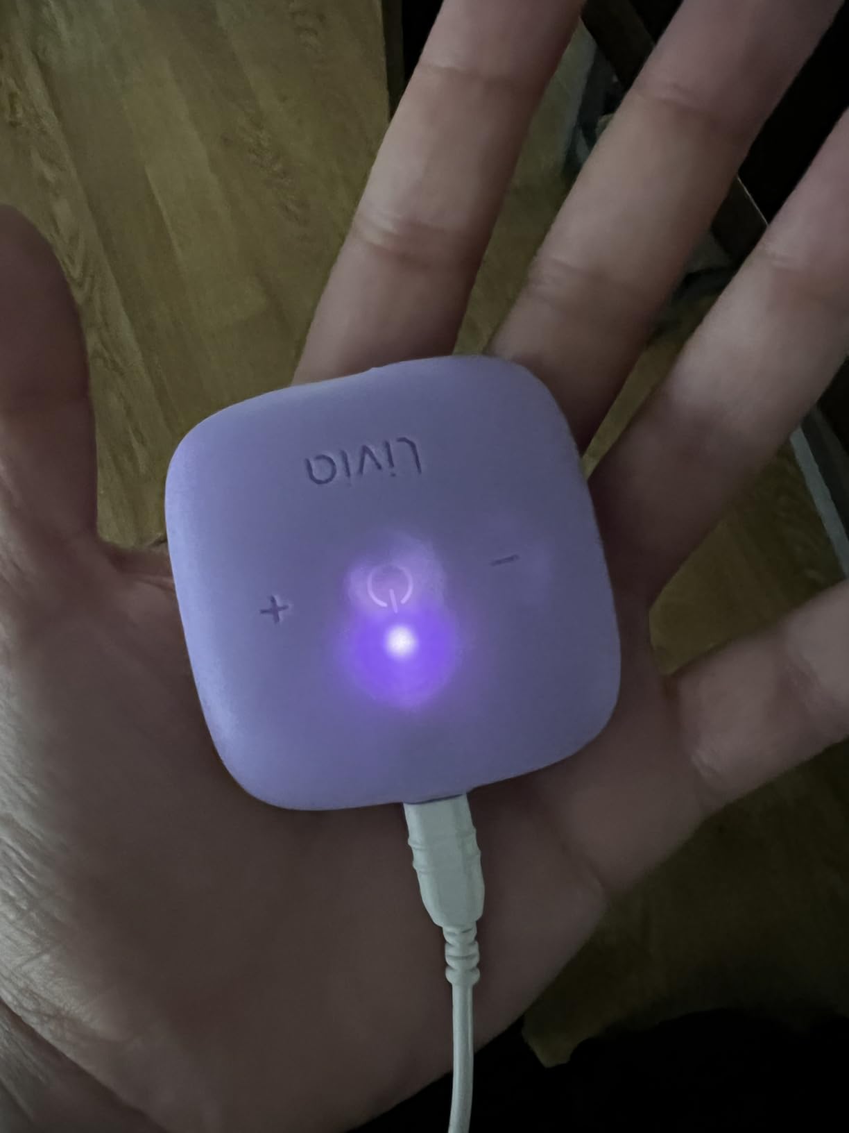 Livia Menstrual Pain Relief Device, Lavender - Rechargeable - Portable customer photo 2