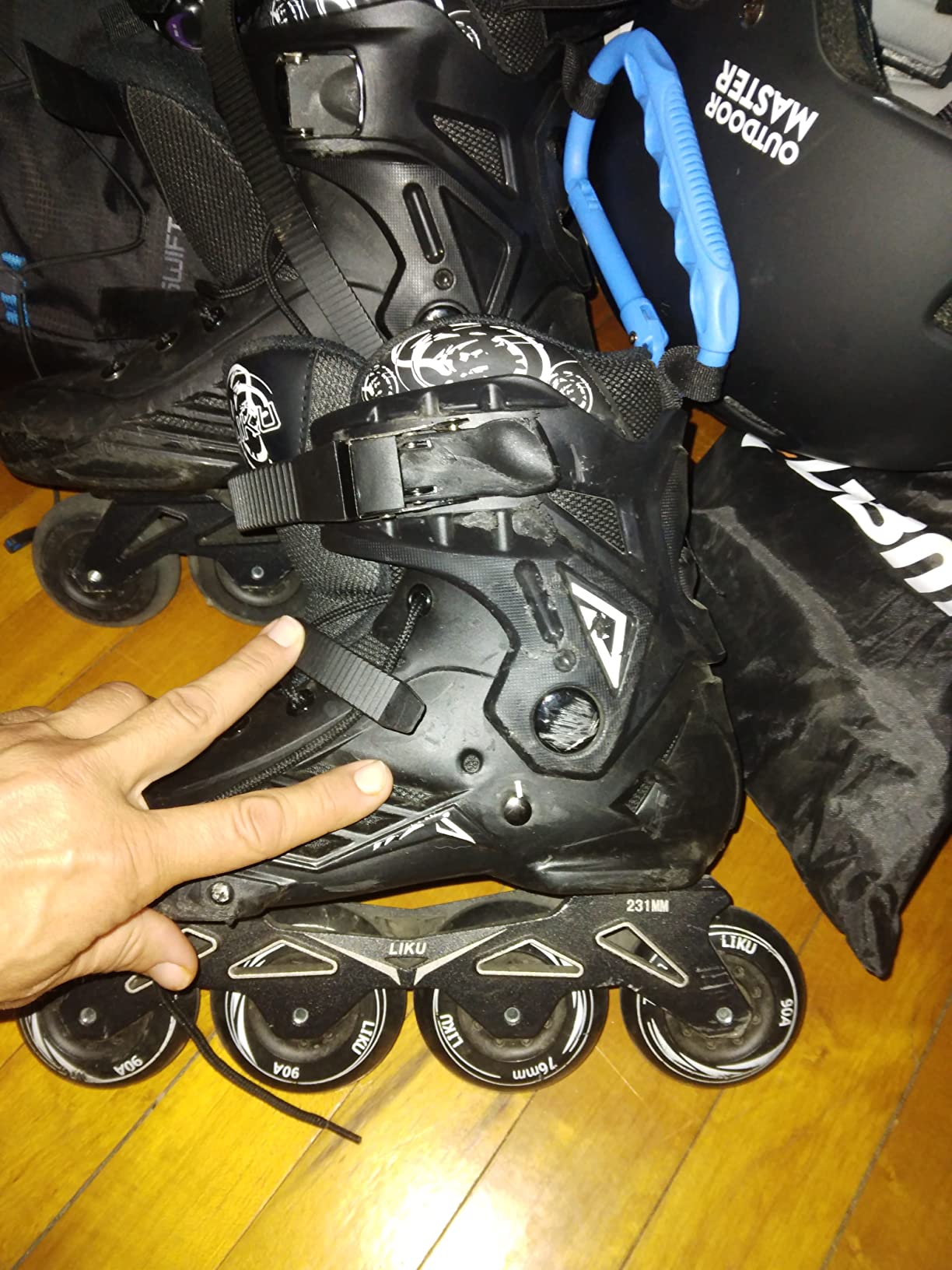 LIKU Black Professional Inline Skates Unisex customer photo 2