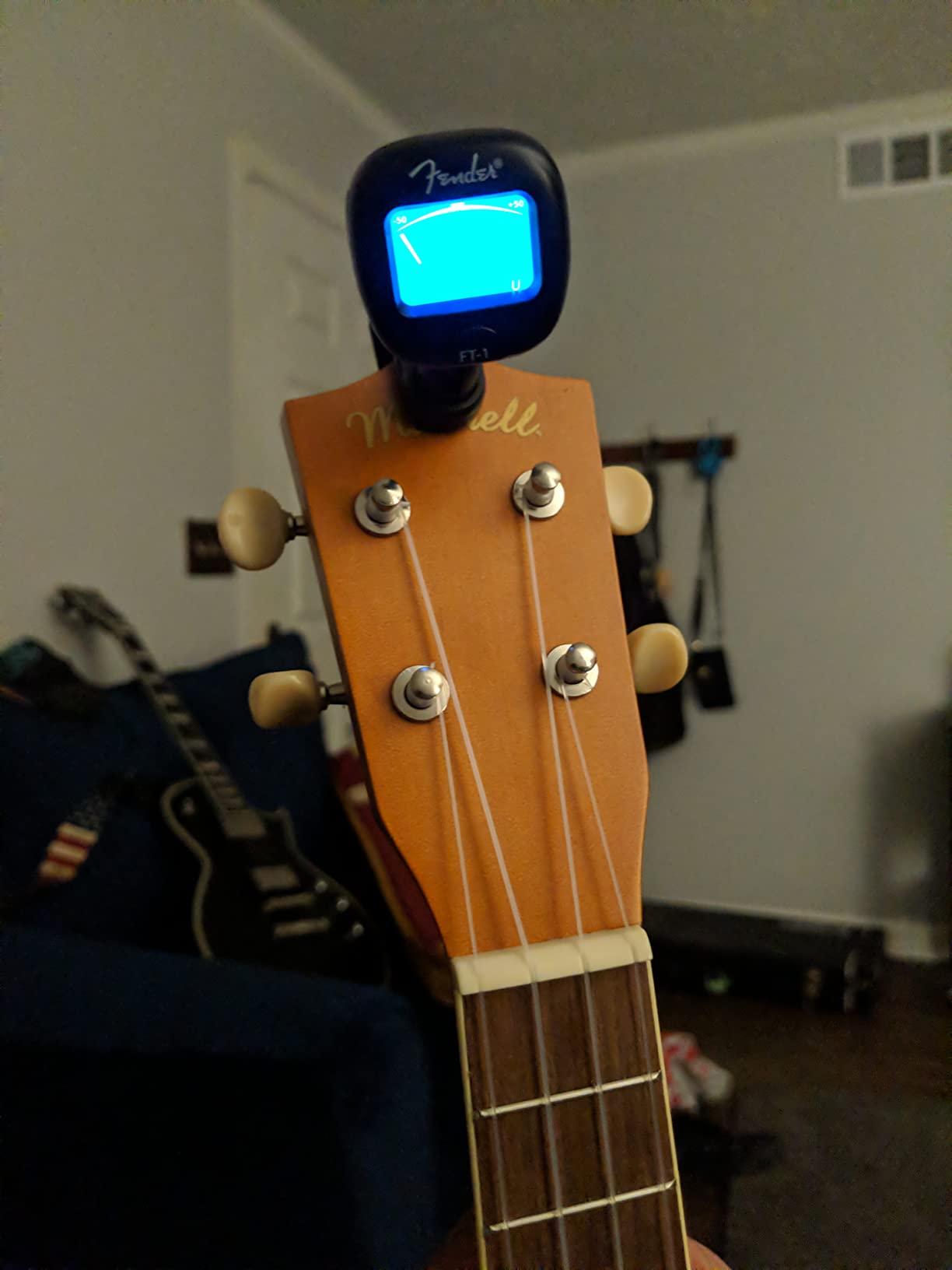 Fender FT-1 Professional Guitar Tuner Clip On, Guitar Accessories, with 1-Year Warranty, Full-Range Chromatic Guitar Tuner with Dual-Rotating Hinges, A4 Calibration customer photo 1