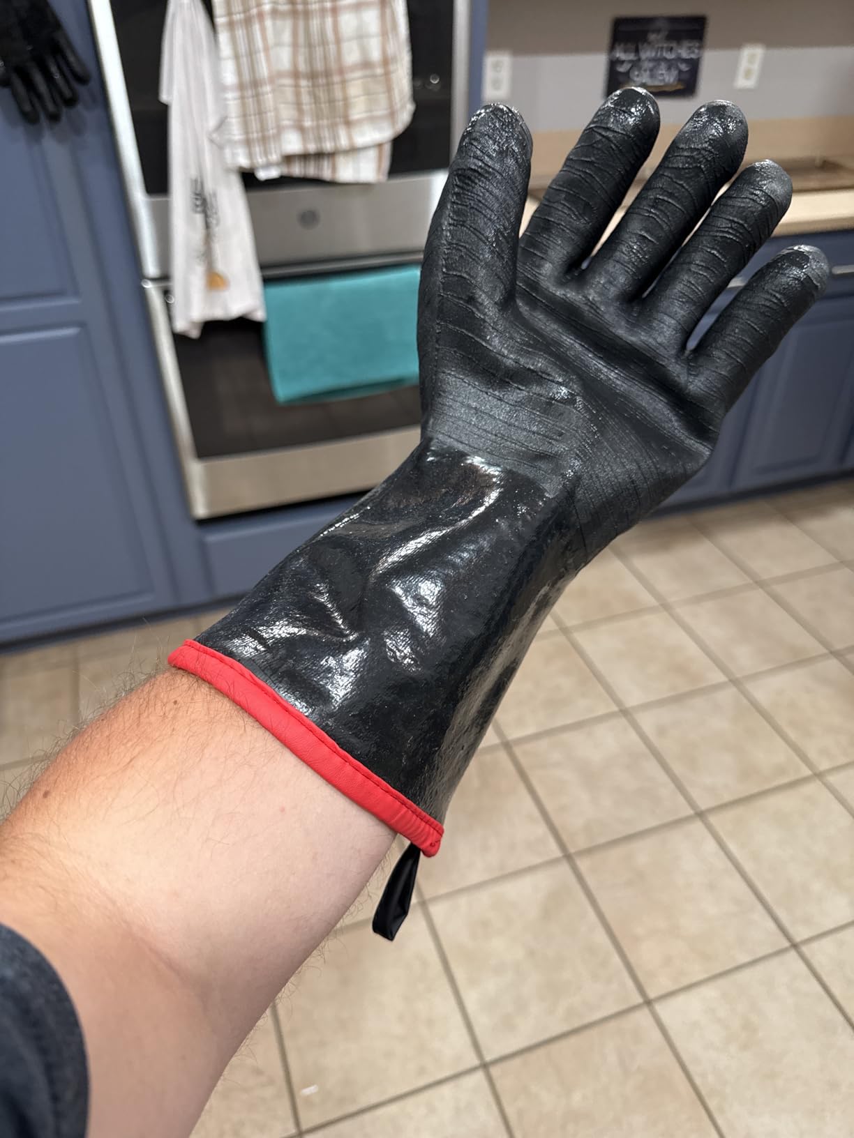 RAPICCA BBQ Grill Gloves, 932°F Heat Resistant Neoprene, 14 in XL | Oil Resistant & Waterproof, For Pitmaster - Smoking, Grilling, Cooking, Deep Frying Turkey, Handling Hot Greasy Meat customer photo 1