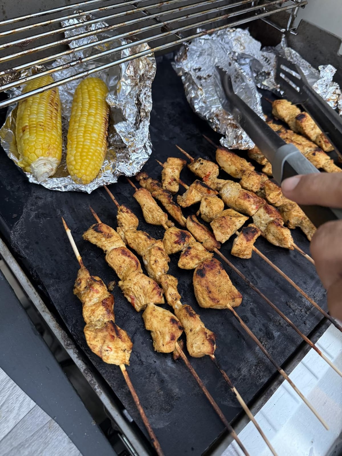 Grill Mat Set of 6, Non-Stick, 15.75 x 13 Inch, Black customer photo 2