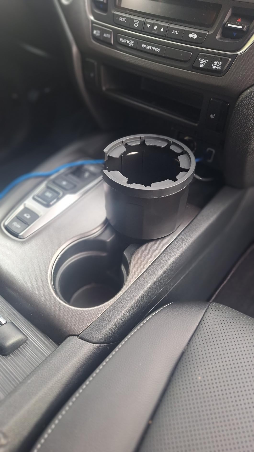Swigzy Car Cup Holder Expander, Water Bottle Adapter Extender Insert, Black customer photo 2