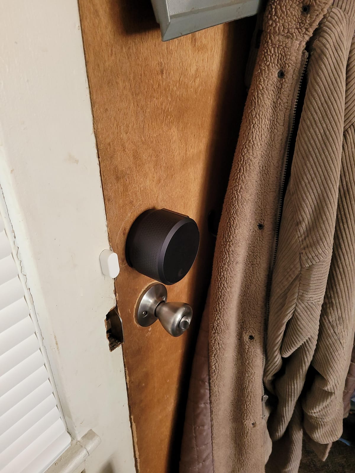 August Home Smart Lock Pro + Connect Hub - Wi-Fi Smart Lock for Keyless Entry - Works with Alexa, Google Assistant, and more - Dark Gray customer photo 1