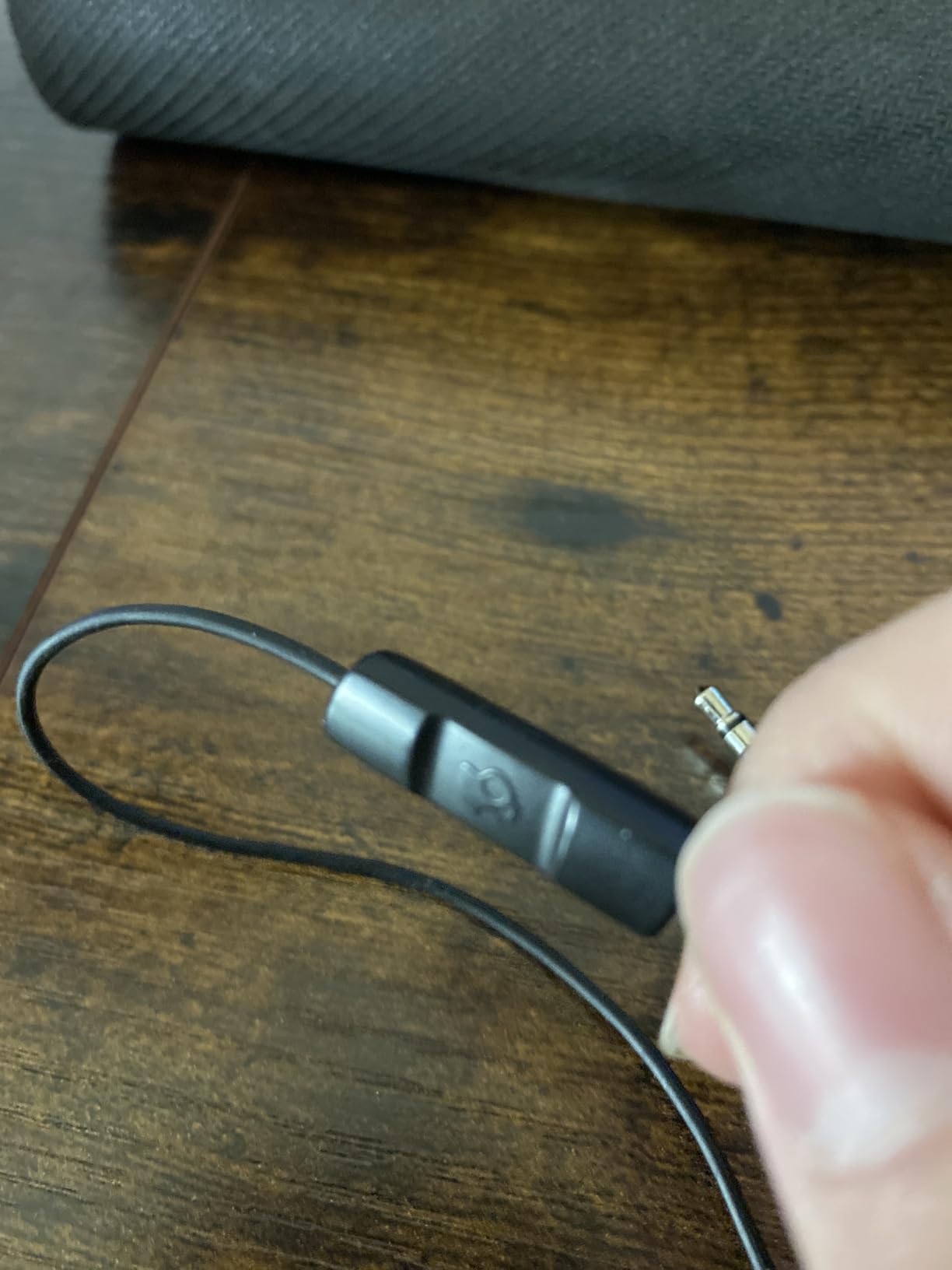 Jib Wired Earbuds with 3.5mm AUX Plug - Black customer photo 1