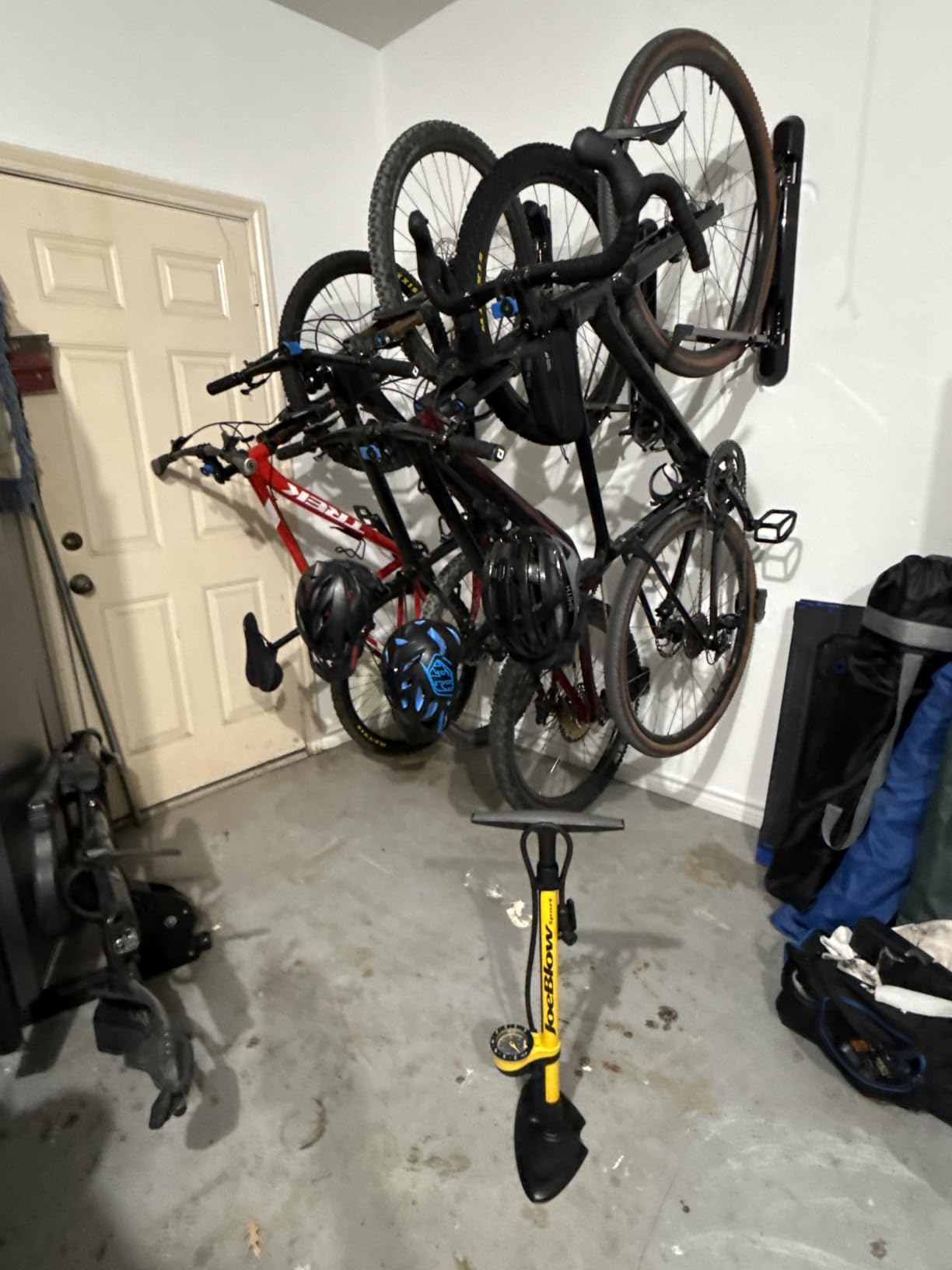Topeak JoeBlow Sport III High-Pressure Bike Floor Pump – 160 PSI, Durable Steel Barrel, 3” Analog Gauge, TwinHead DX5 Pump Head, Long Hose, Ergonomic Handle, Fits Presta, Schrader, & Dunlop Valves customer photo 2