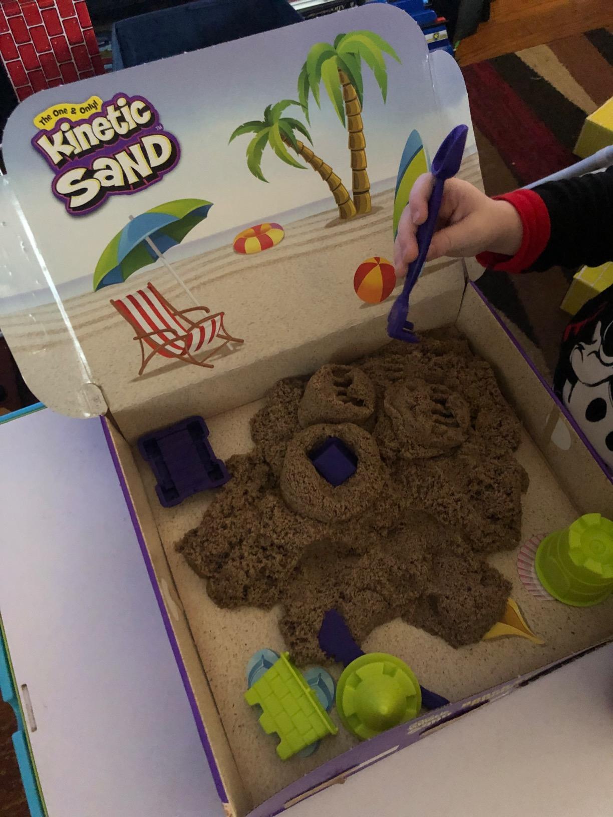 Kinetic Sand Beach Sand Kingdom Playset with 3lbs of Beach Sand, for Ages 3 and Up customer photo 1