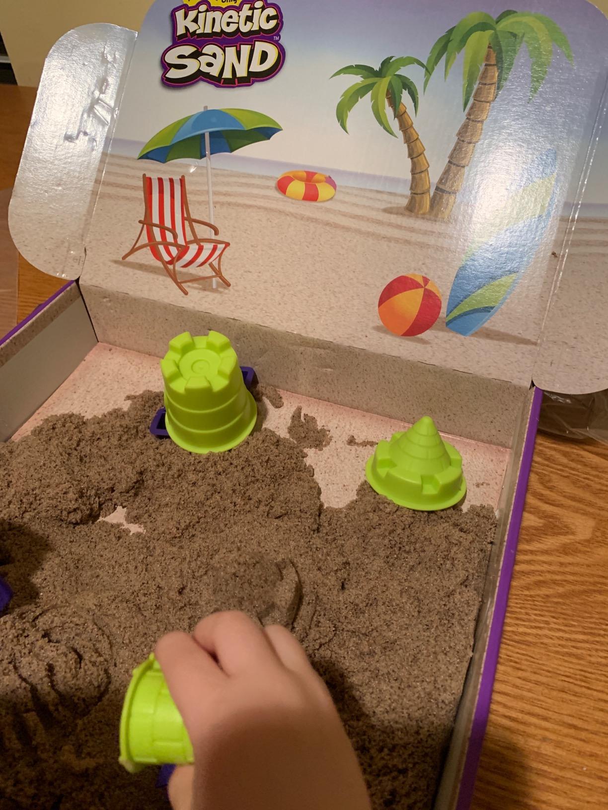 Kinetic Sand Beach Sand Kingdom Playset with 3lbs of Beach Sand, for Ages 3 and Up customer photo 2