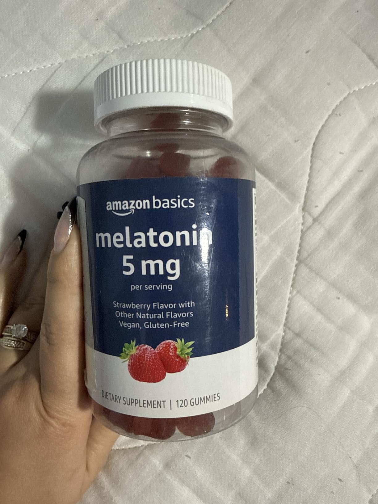 Amazon Basics Melatonin, Sleep Support Gummies, Strawberry Flavor, 5mg, 120 Count (Previously Solimo) customer photo 1