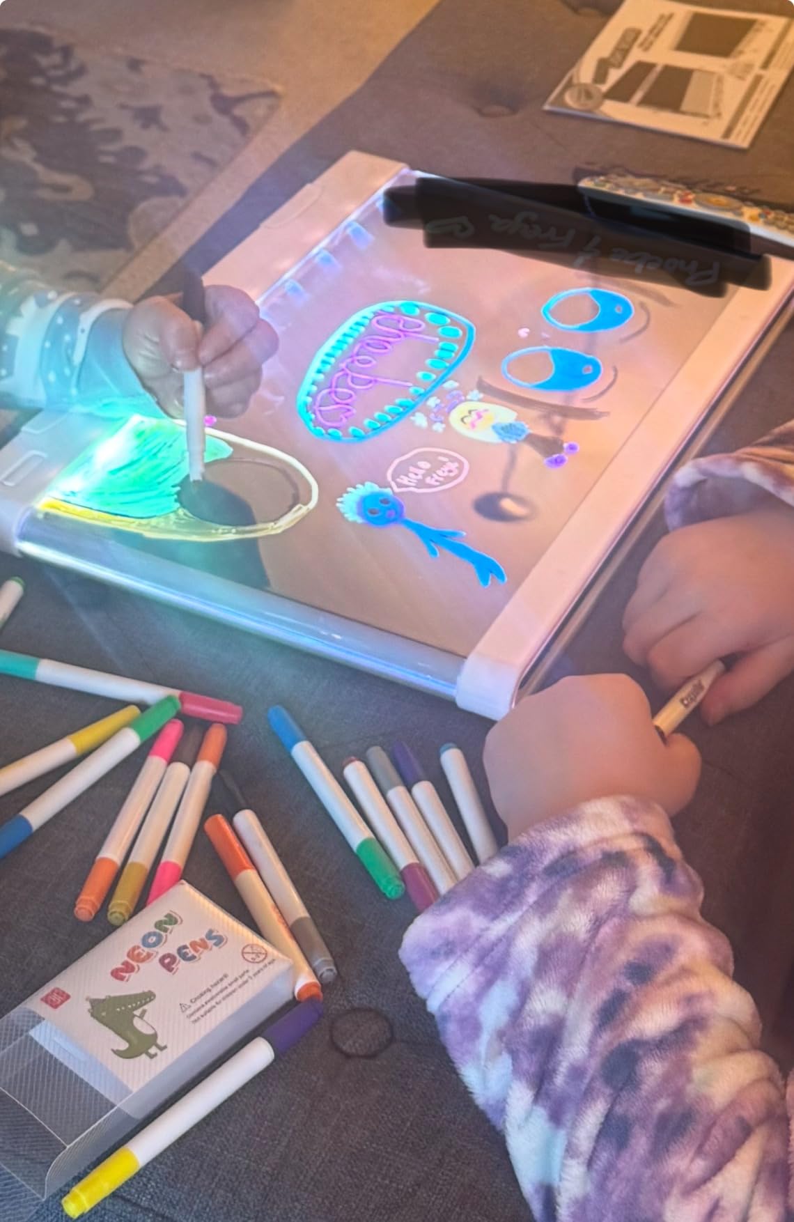 Crayola Ultimate Light Board - White, Kids Drawing Tablet, Gifts for Kids, LED Drawing Board, Sketching Art Projector, Toys for Boys & Girls, 6+ customer photo 1