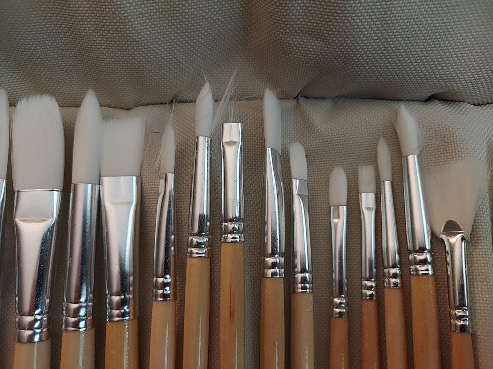 CONDA Paint Brushes Set of 24 Different Shapes Professional Painting Brushes for Oil, Acrylic Canvas and Watercolor Painting (White) customer photo 1