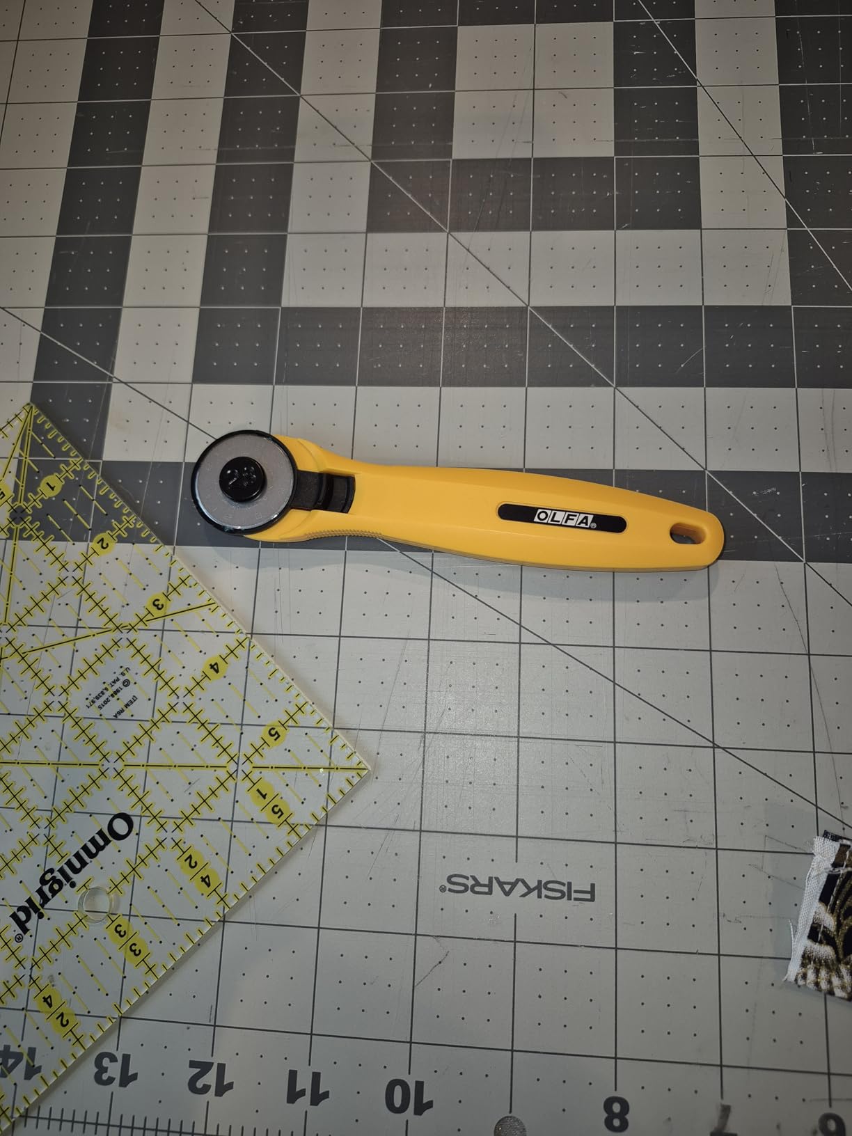 OLFA 28mm Quick-Change Rotary Cutter (RTY-1/C) - Tungsten Steel Blade customer photo 2