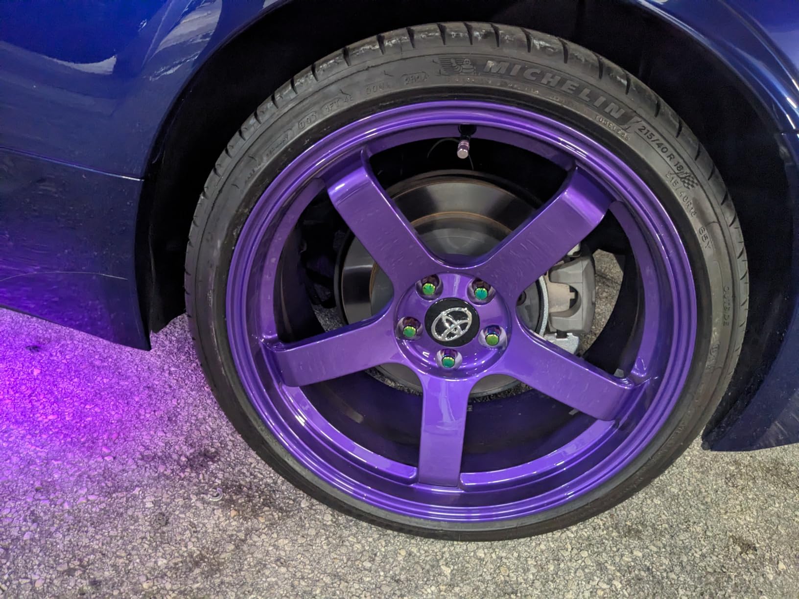 CARPRO CQUARTZ UK 3.0 - Ceramic Coating for Cars - (50ml Kit w/Reload 2.0) customer photo 2