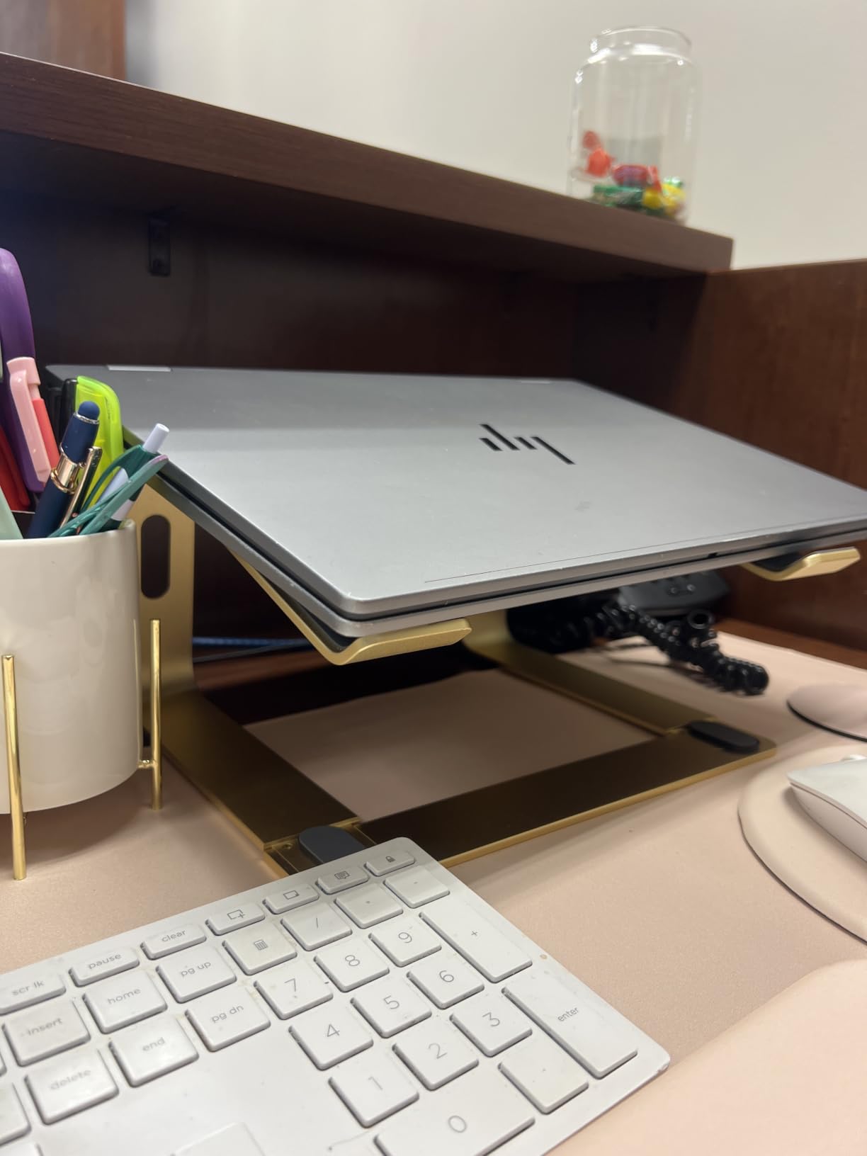 SOUNDANCE Laptop Stand, Aluminum Ergonomic Desk Riser, 10-15.6