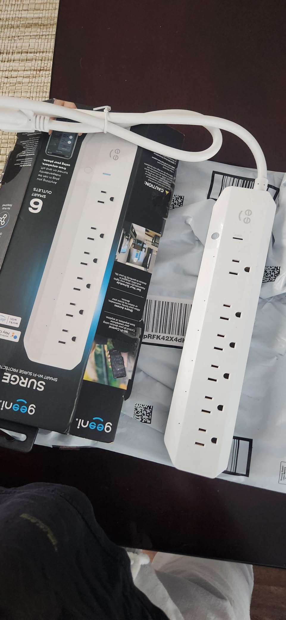 Geeni Smart Surge Protector Power Strip with 6 Wi-Fi Outlets, 3 ft. Cord customer photo 2