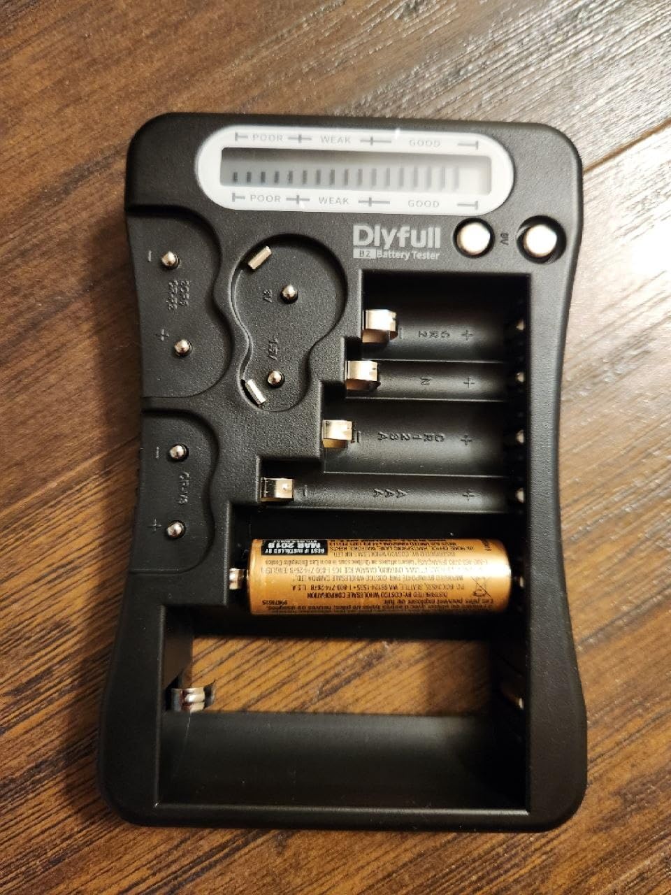Dlyfull Battery Tester for AA AAA C D 9V, Button Cell & Household Batteries customer photo 1