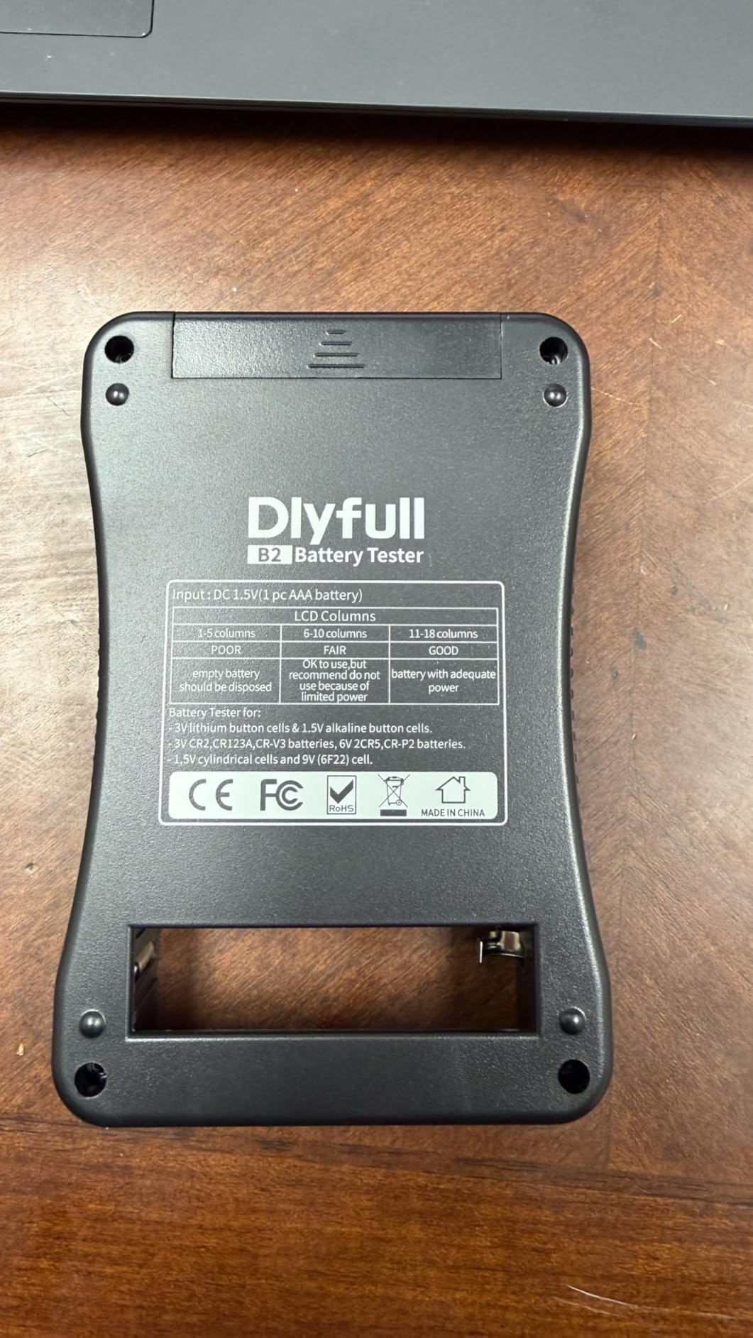 Dlyfull Battery Tester for AA AAA C D 9V, Button Cell & Household Batteries customer photo 2