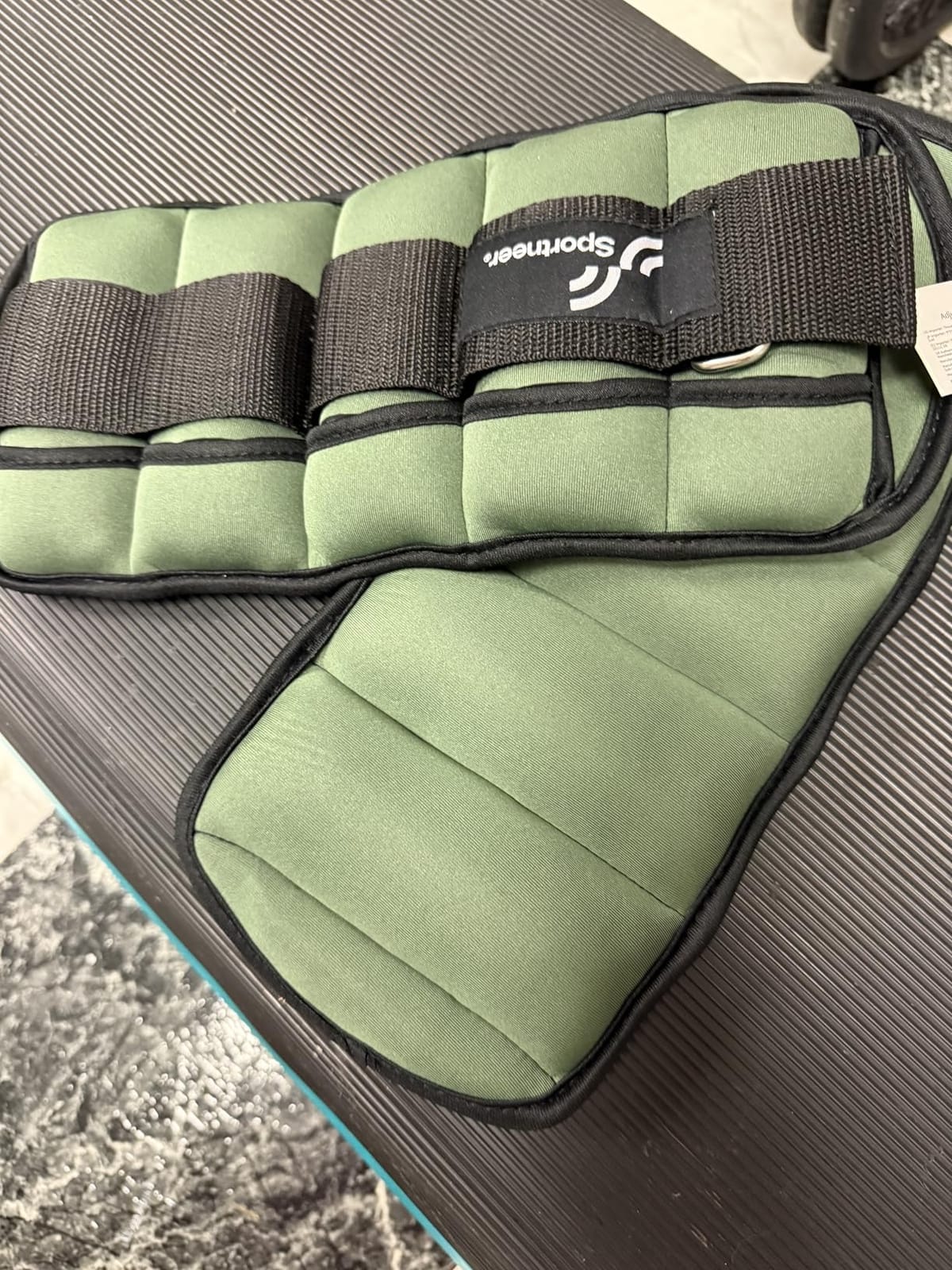 Sportneer Adjustable Ankle Weights, 2-10 lb per Pair, Removable Weights | Soft neoprene for women and men. Adjusts from 1-5 lb each for walking, running, Pilates, home workouts, physical therapy. customer photo 2