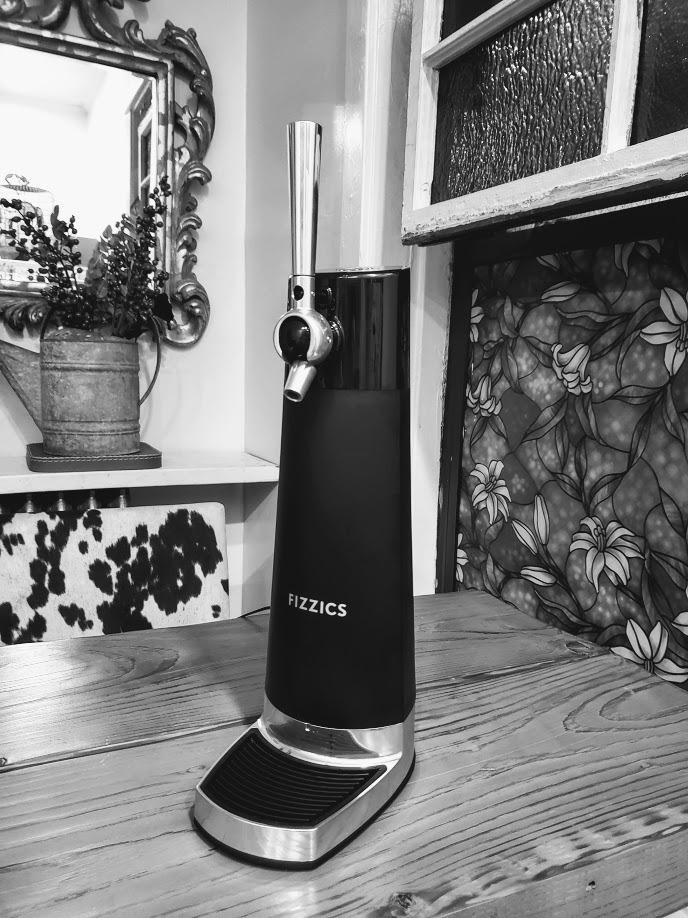 FIZZICS - DraftPour Beer Dispenser - Converts Any Can or Bottle Into a Nitro-Style Draft, Gift for Men and Beer Enthusiast, Beer Tap Draft Machine - Carbon customer photo 2