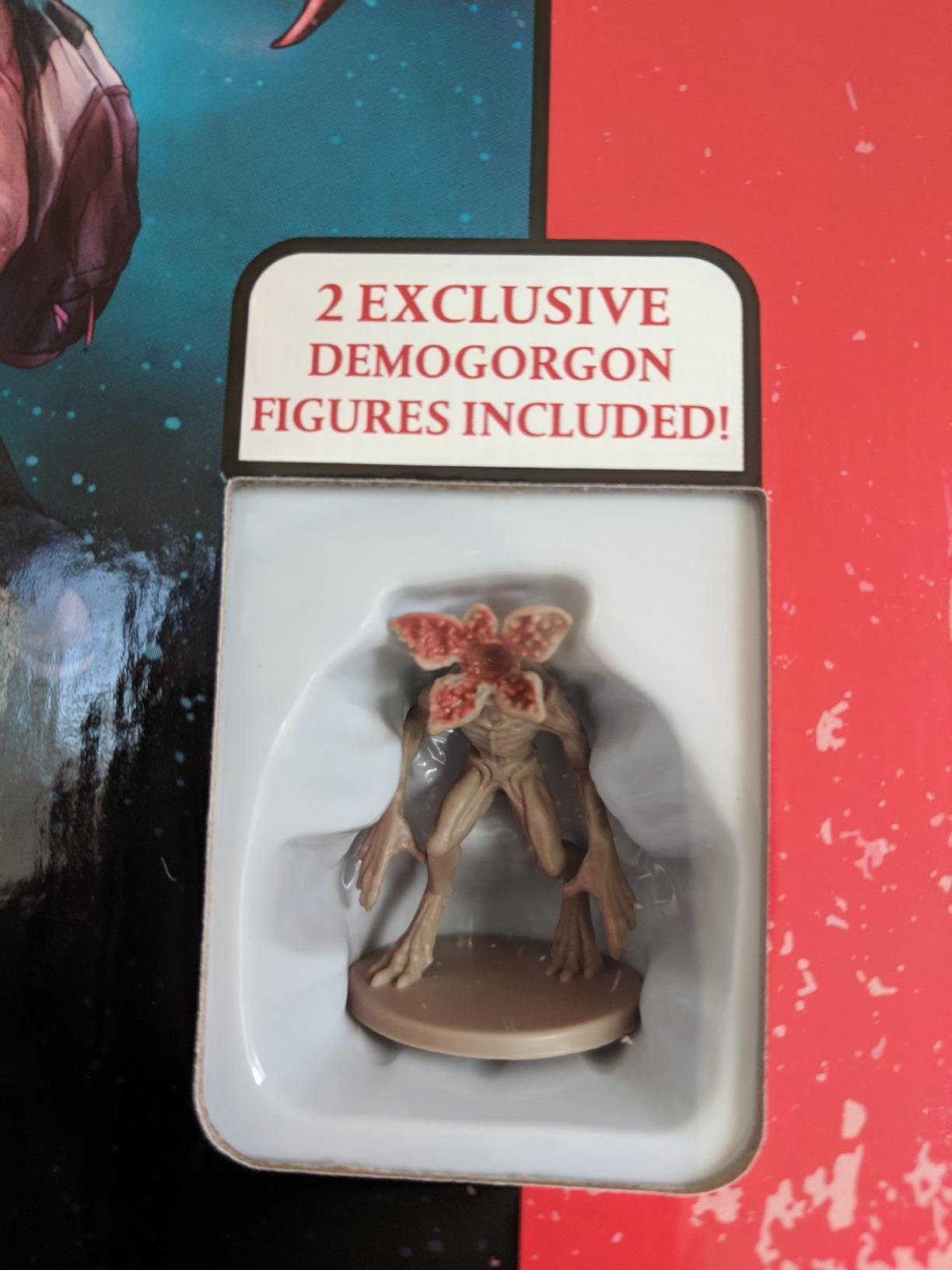 Hasbro Gaming Stranger Things Dungeons & Dragons Roleplaying Game Starter Set, 14 Years+ customer photo 1