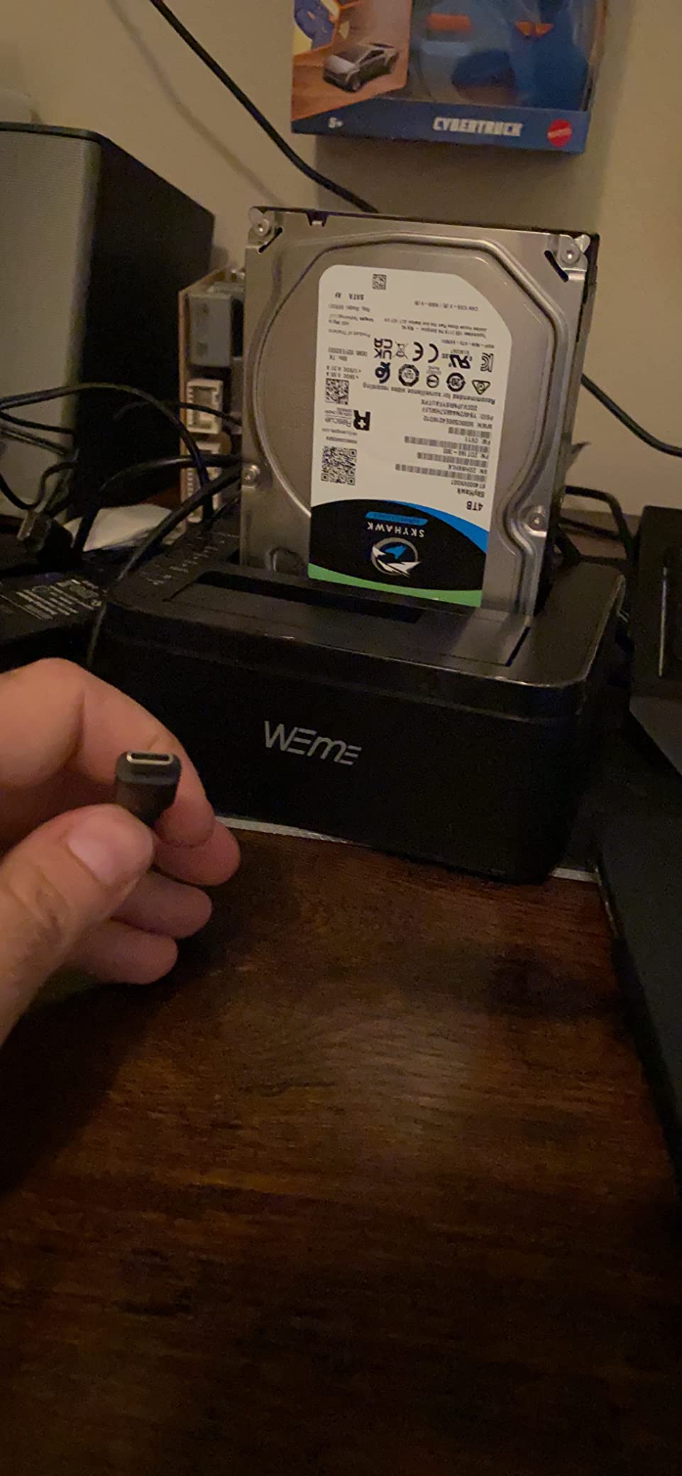 SEAGATE ST4000VX007 Skyhawk 4TB Surveillance Hard SATA 6Gb/s 64MB Cache 3.5-Inch Internal Drive-Frustration Free Packaging (ST4000VXZ07) customer photo 1