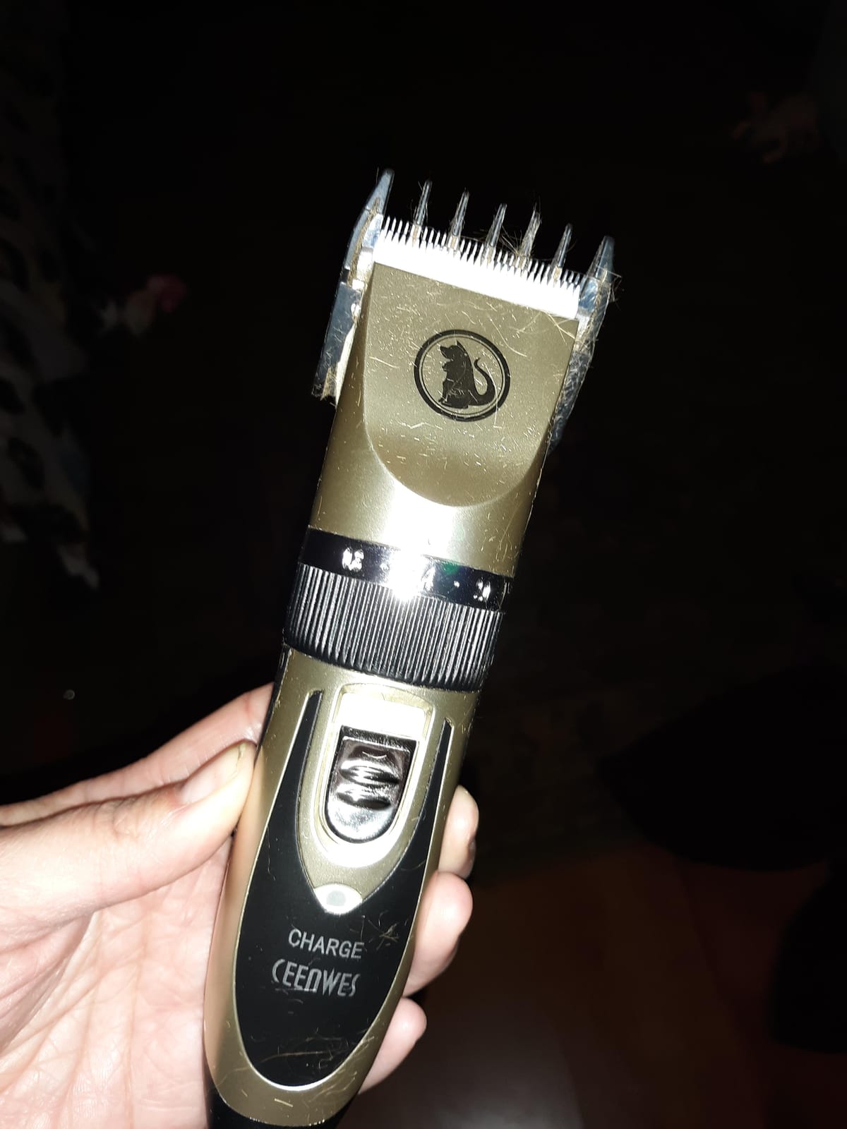 Ceenwes Dog Clippers Low Noise Pet Clippers Rechargeable Trimmer Cordless Grooming Tool Professional Dog Hair Trimmer with Comb Guides Scissors for Dogs Cats & Others(Gold) customer photo 1
