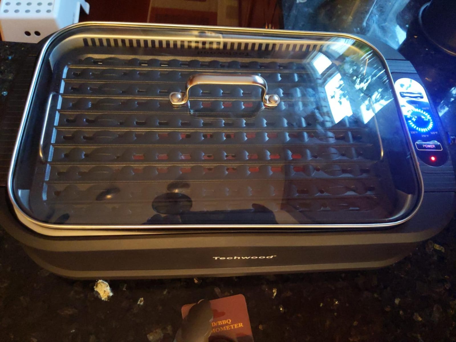 Indoor Smokeless Grill, Techwood 1500W Electric Indoor Grill with Tempered Glass Lid, Portable Non-stick BBQ Korean, Turbo Smoke Extractor Technology, Drip Tray& Double Removable Plate, Black customer photo 2