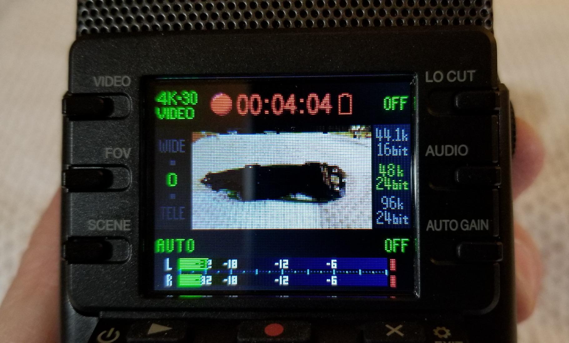 Zoom Q2n-4K Video Recorder for Musicians, Streamers & Filmmakers | 4K Video, Stereo Microphones, Webcam Mode, Compact Handheld Design, For Music and Podcasts customer photo 1