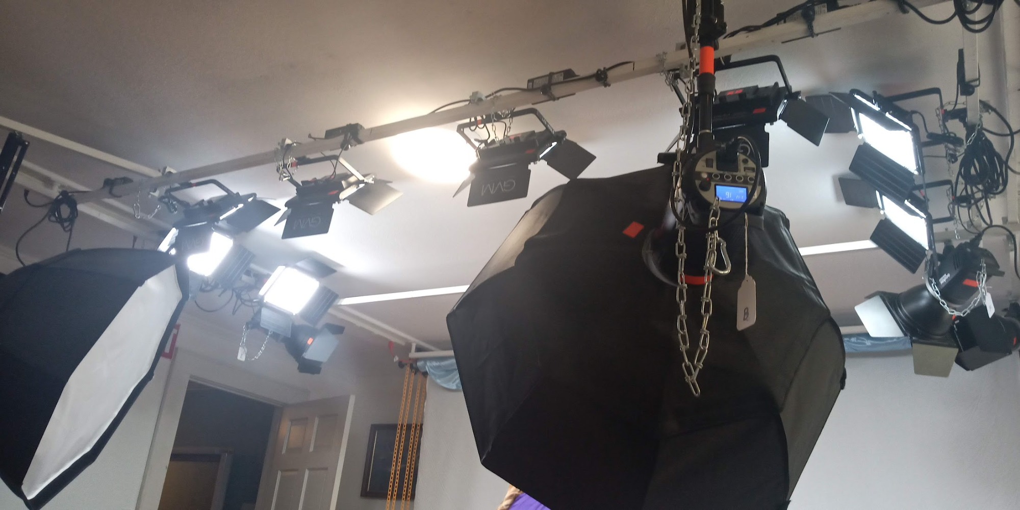 GVM 2 Pack LED Video Lighting Kits with APP Control, Bi-Color Variable 2300K~6800K with Digital Display, CRI97+ TLCI97 customer photo 2
