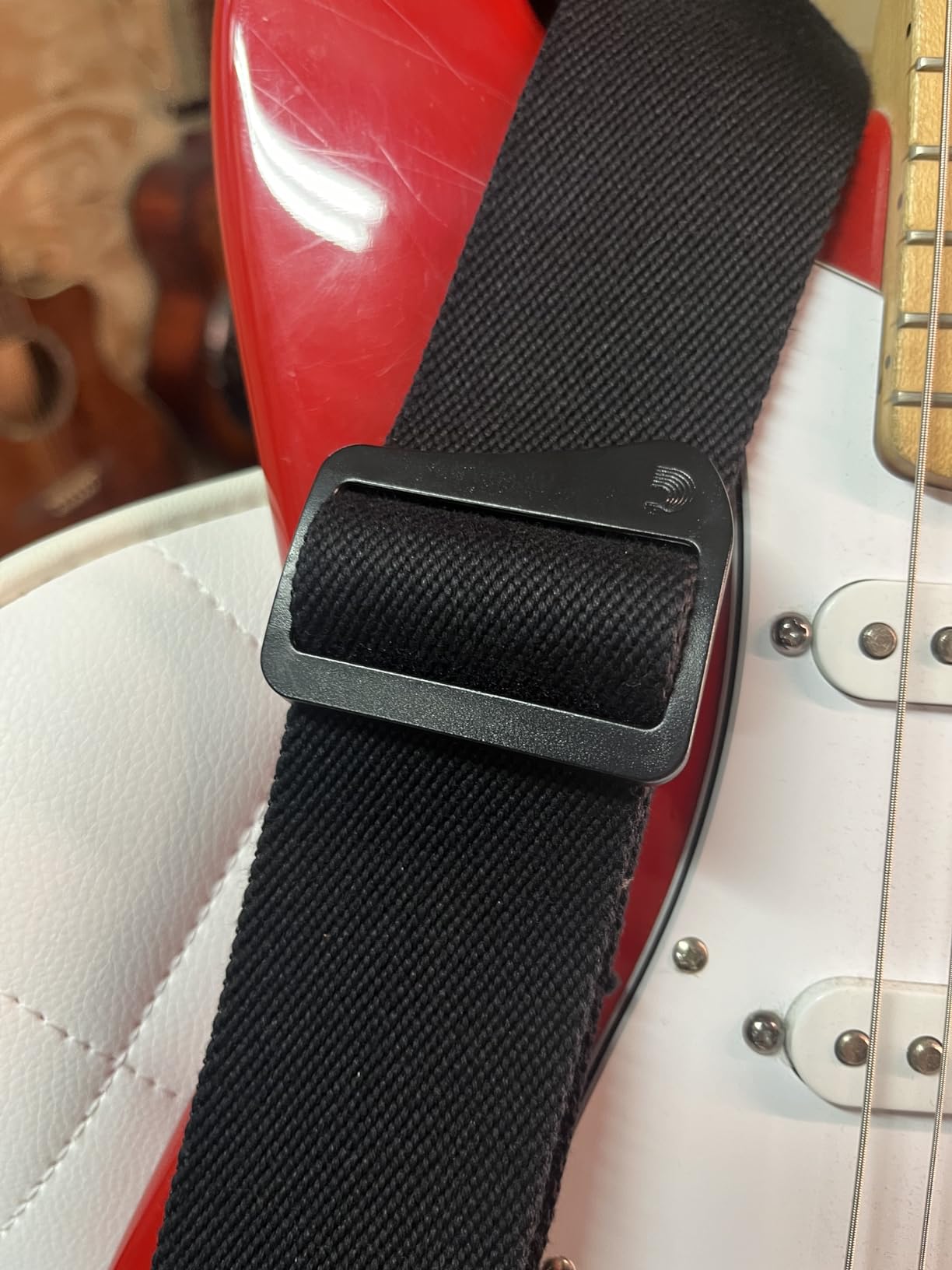 D'Addario Planet Waves Auto Lock Guitar Strap customer photo 2