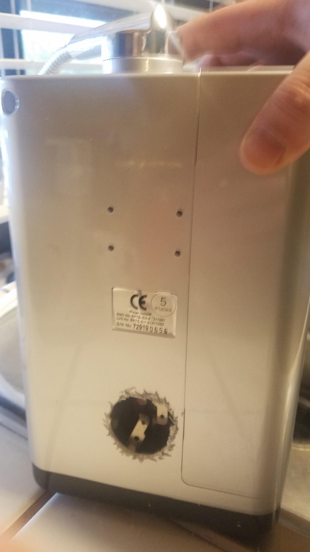 Alkaline Water Ionizer Machine 729, Built-in a Filter, Produces pH 4-10.5 Water, 7 Water Settings, Up to -570mV ORP, 8000L Per Filter, Silver customer photo 2