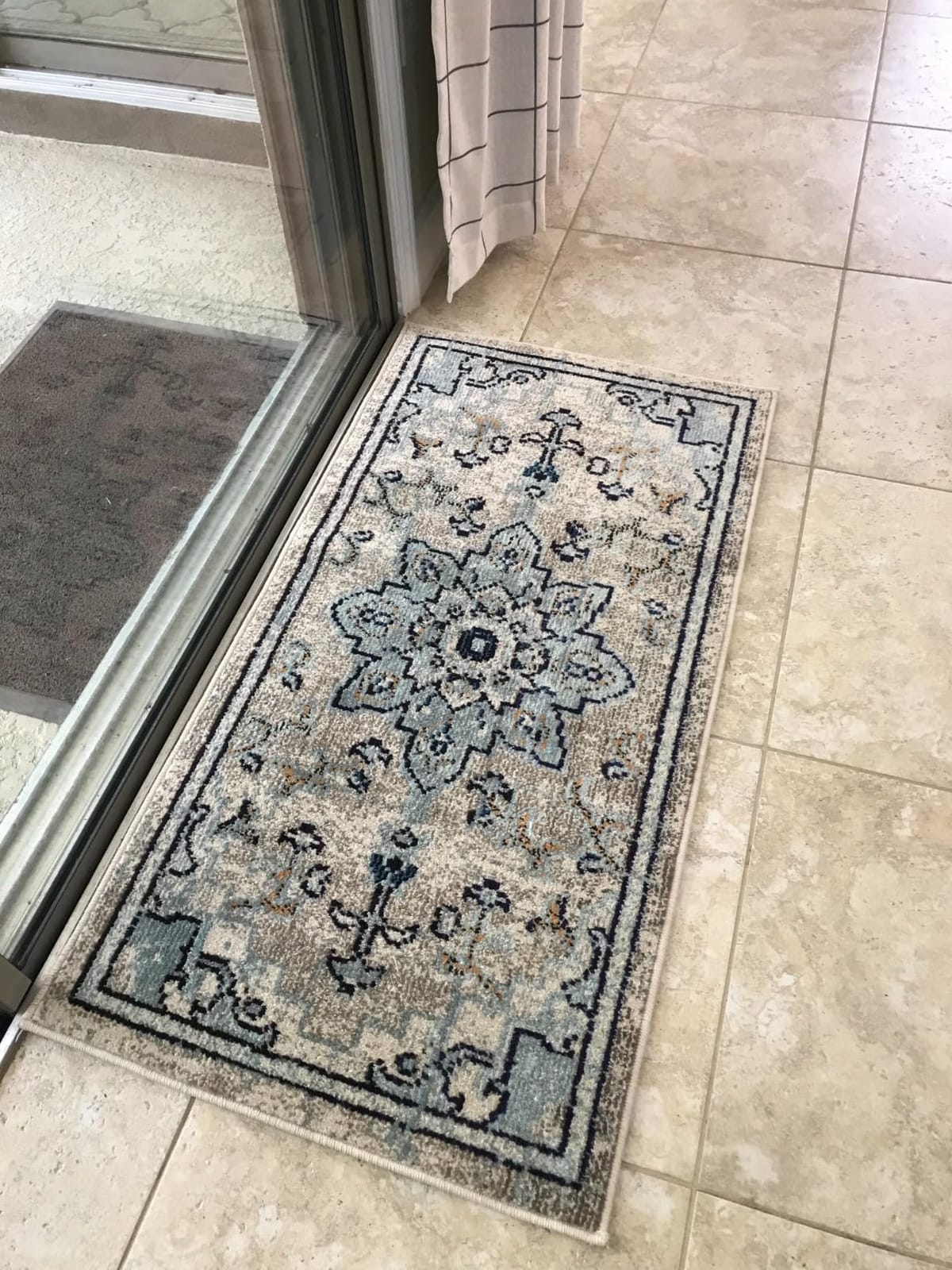 SAFAVIEH Area Rug 9x12 - Madison Collection - Cream & Blue, Boho Chic Distressed Medallion Design, Non-Shedding & Easy to Clean, Ideal for Living Room, Bedroom, Dining Space (MAD473B) customer photo 1