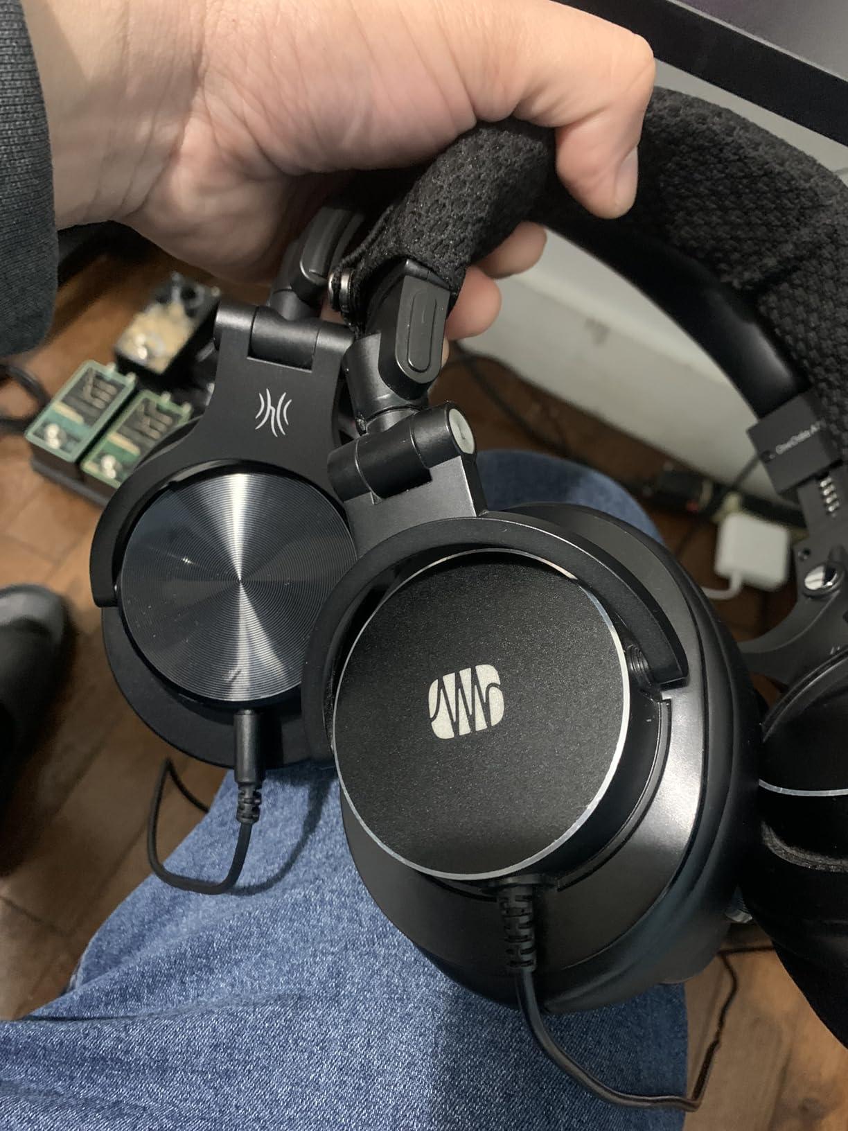OneOdio A70 Bluetooth Over-Ear Headphones, Hi-Res Wired DJ Studio - Black | Wireless over-ear headphones with 72H playtime, 3.5mm/6.35mm wired jacks for studio monitoring, mixing, guitar, amp and PC customer photo 1