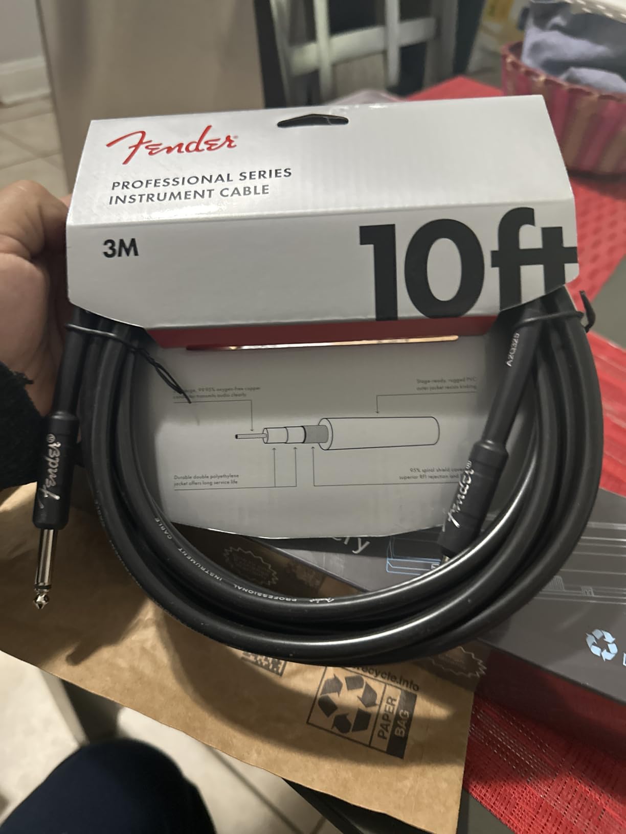 Fender Professional Instrument Cable, Guitar Cable, Anti-Kink, 10ft, Black customer photo 1